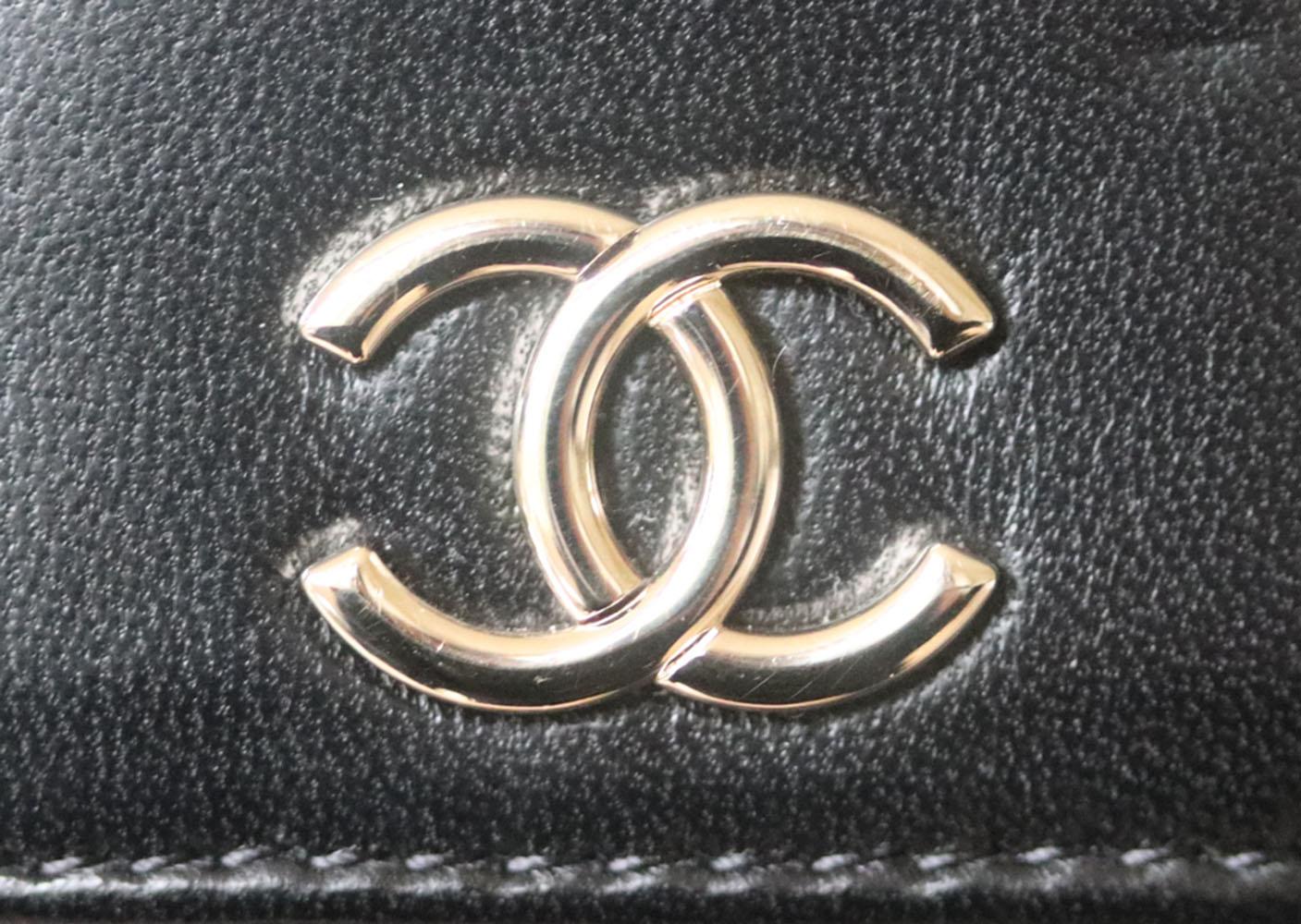Women's Chanel Lambskin Chain Around Phone Holder Bag