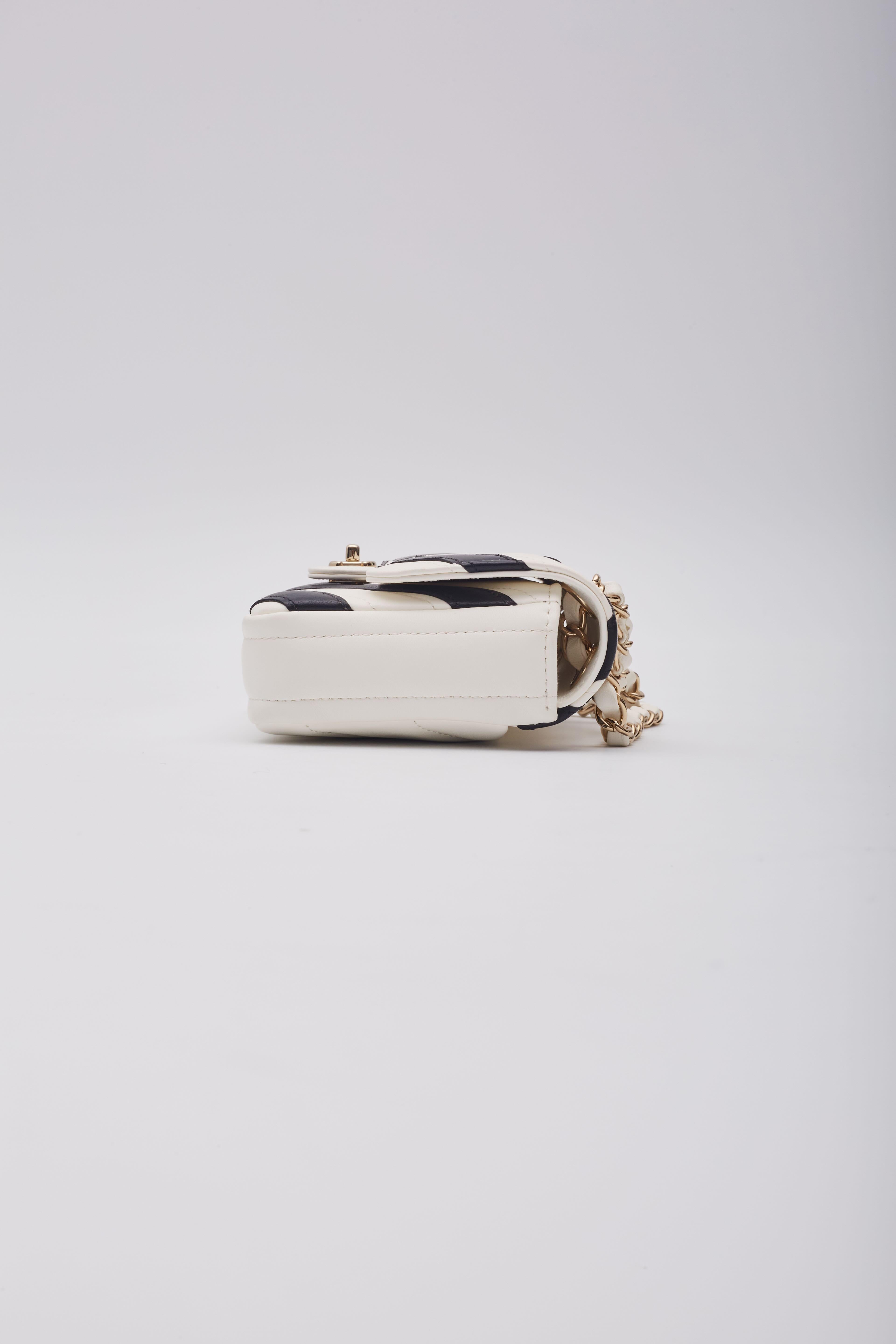Chanel Lambskin Chevron Stitched White Black Flap Bag For Sale 3