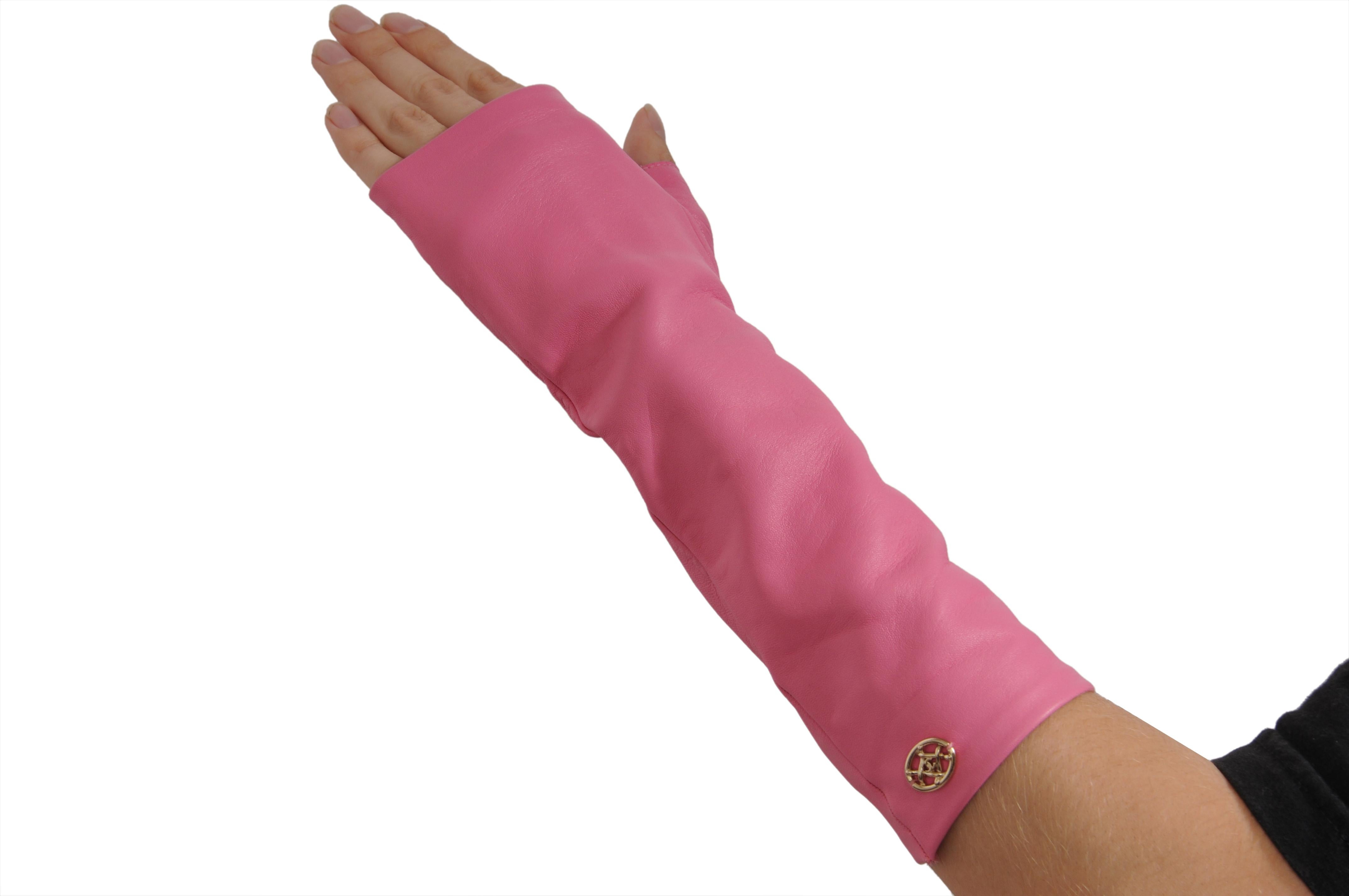 Chanel Lammfell Fingerlose C Long Handschuhe Rosa Größe 8 18k Gold CC Logo im Angebot 4