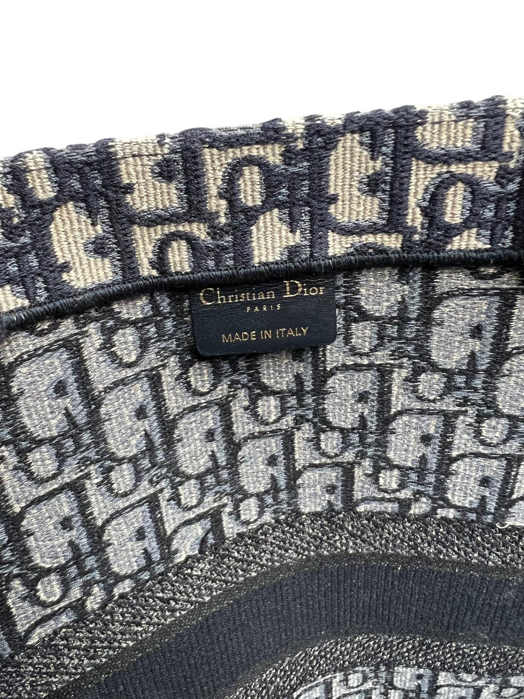 Women's or Men's Chanel Lambskin Grand Shopping tote Bag