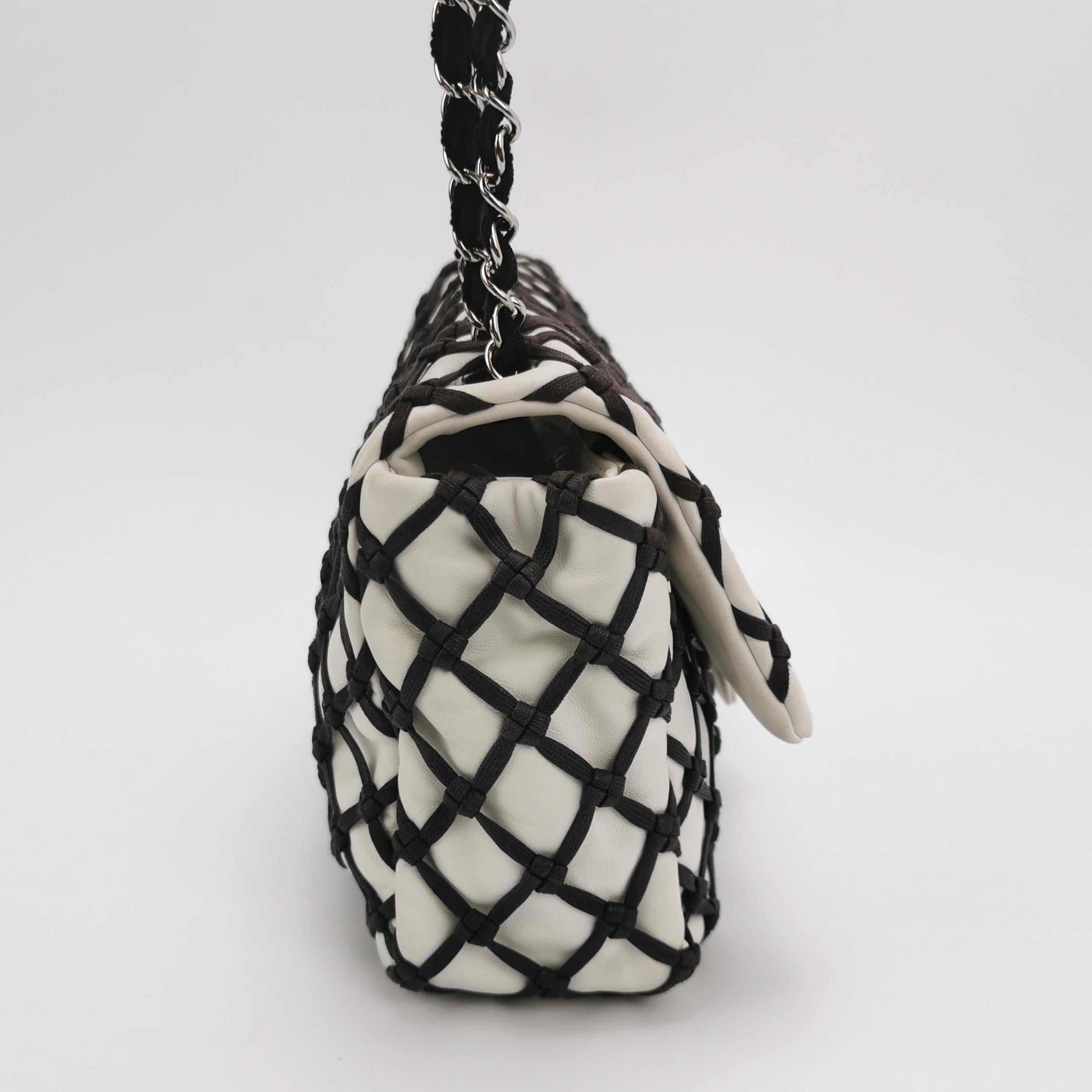 Chanel Lambskin Jumbo Canebiers Net Knots Flap White, 2011 In Good Condition For Sale In AUBERVILLIERS, FR