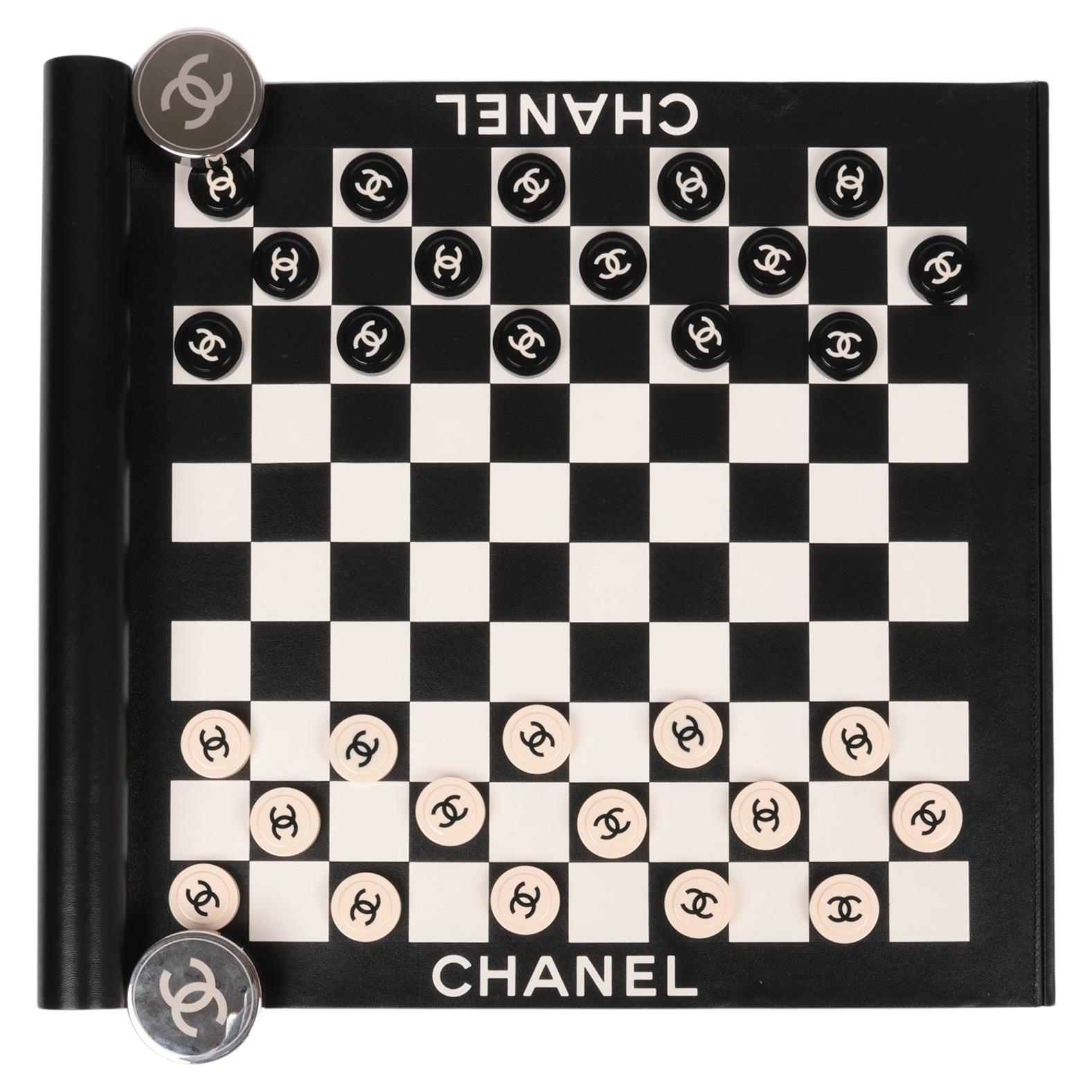 Chanel Piel de cordero y resina Chapado en plata Edición limitada damero