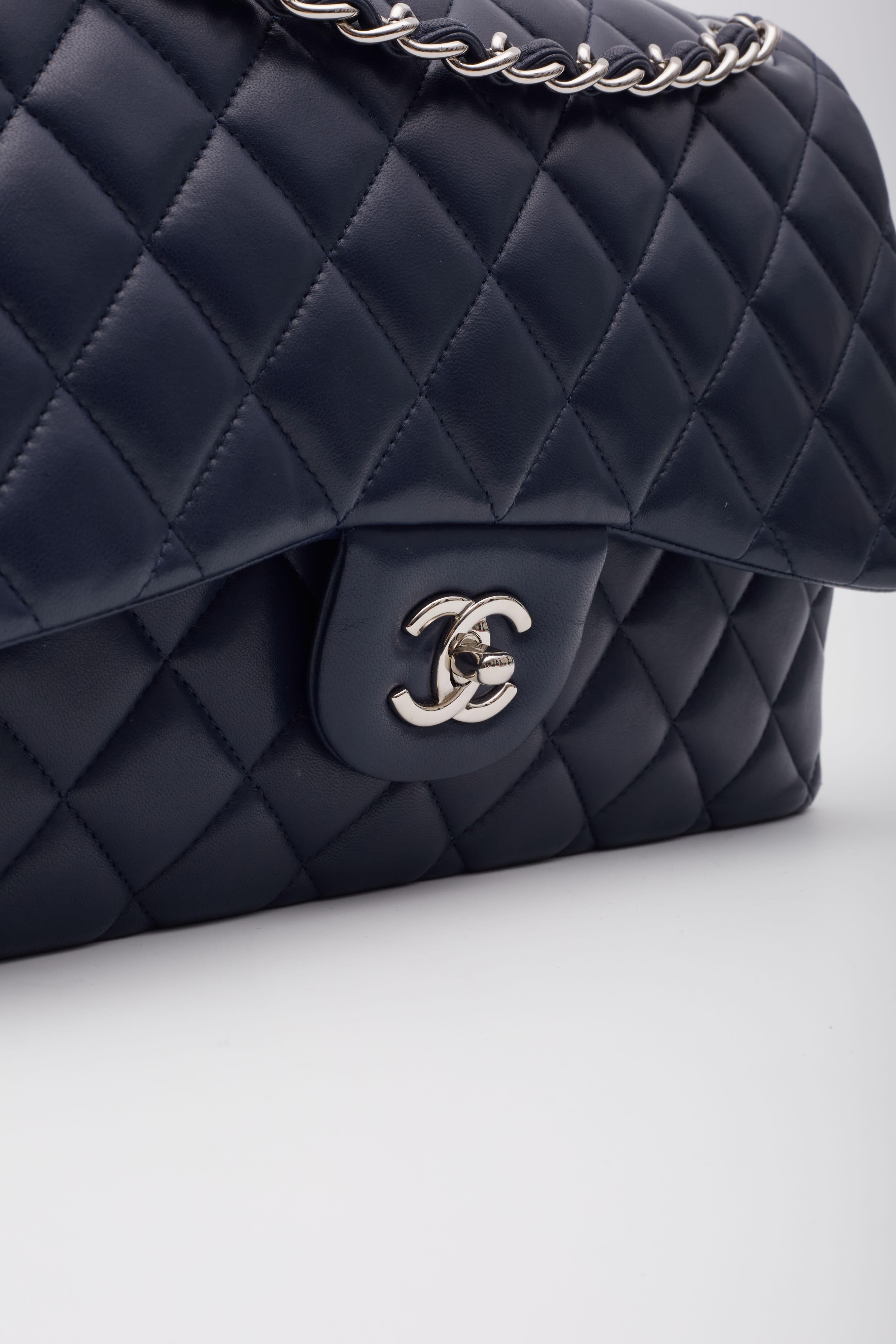 Chanel Lambskin Navy Blue Quilted Double Flap Bag Medium For Sale 3