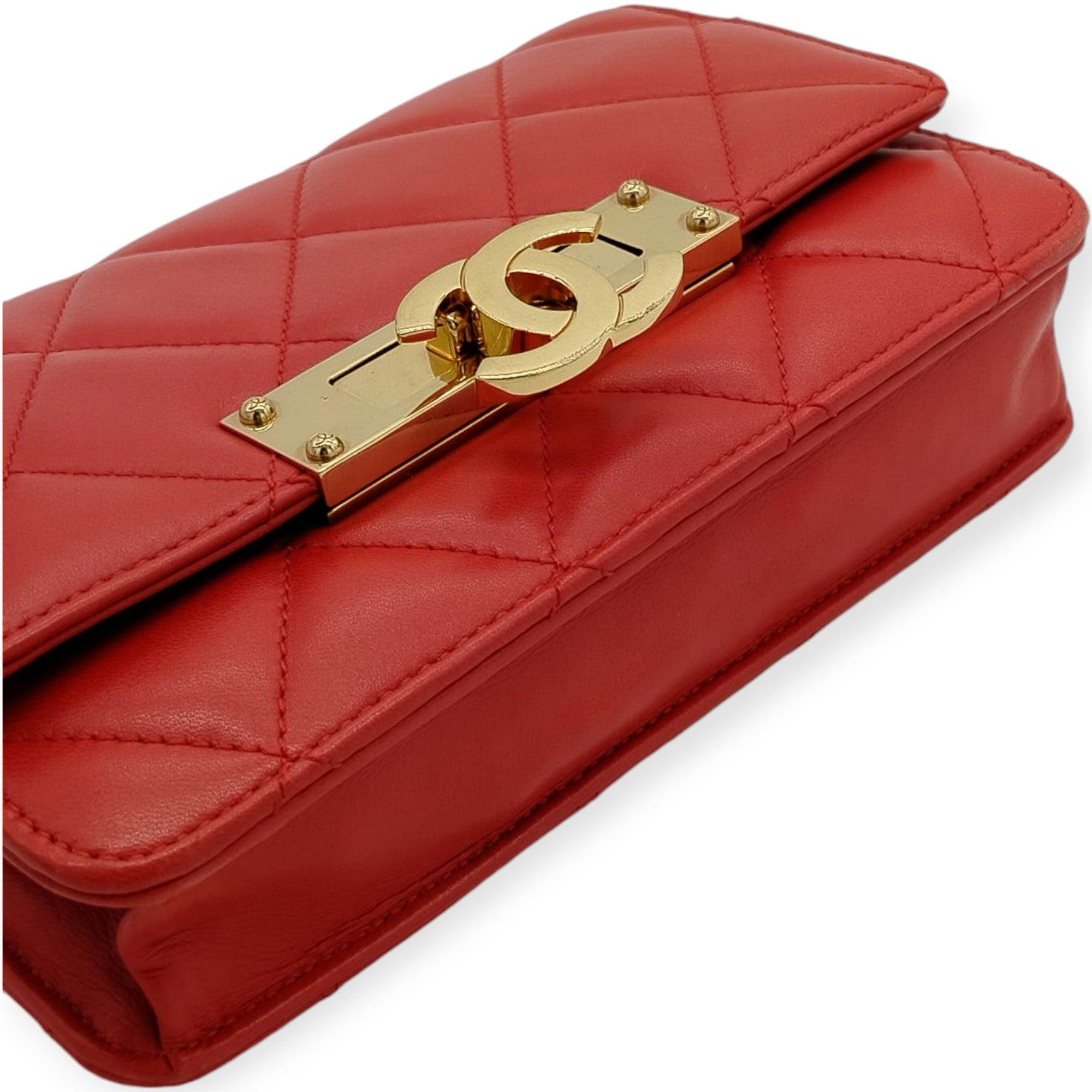 Chanel Lambskin Quilted Golden Class Wallet on Chain - '10s In Good Condition In Milano, IT