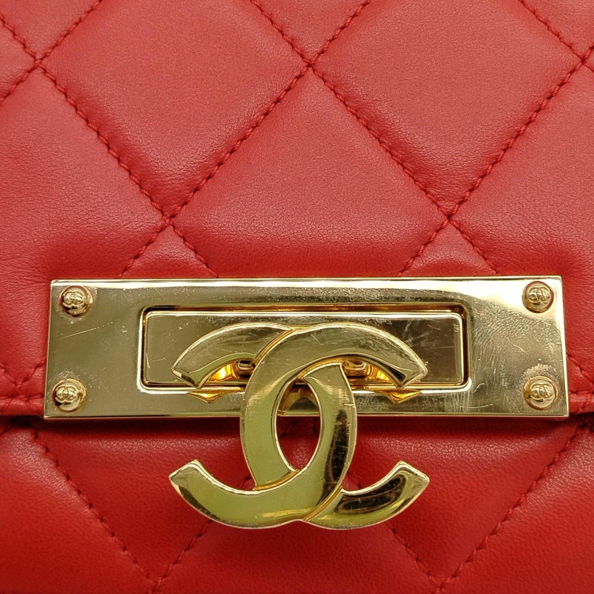 Women's Chanel Lambskin Quilted Golden Class Wallet on Chain - '10s