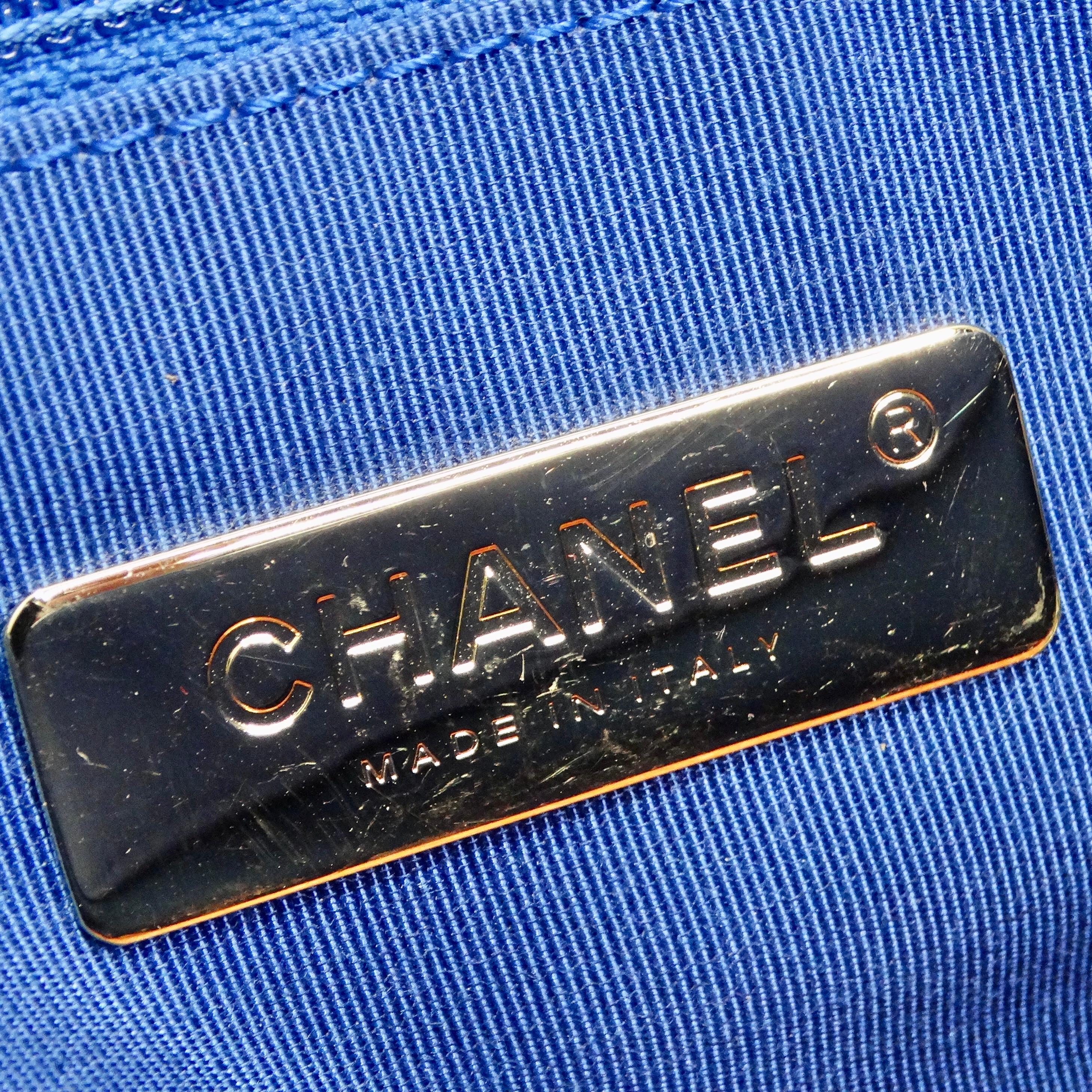 Chanel Lammfell gesteppte Medium 19 Klappentasche Blau im Angebot 11
