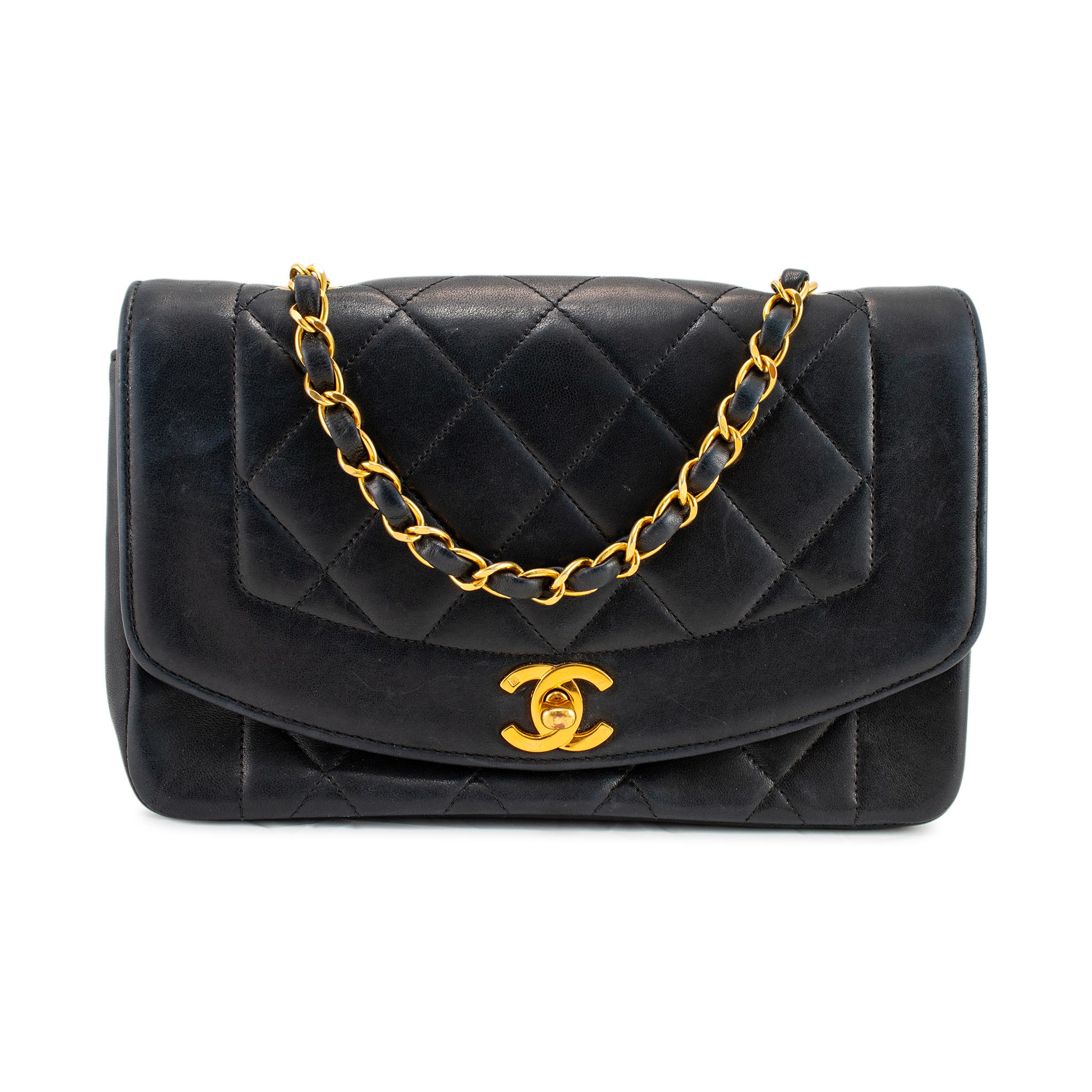 Brand: Chanel

Measurements (W x H x D): 9