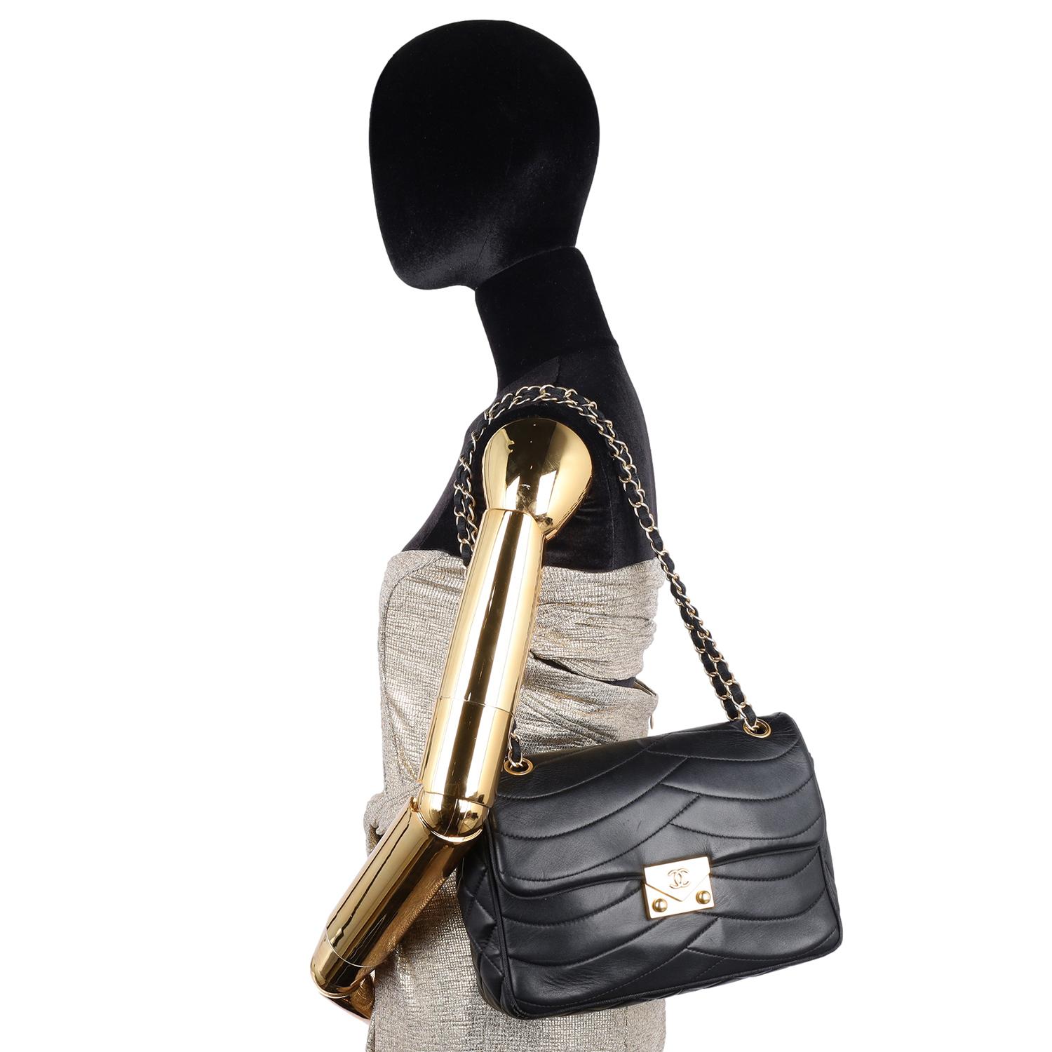 Chanel Lambskin Scallop Quilted Pagoda Flap Bag Black In Fair Condition In Salt Lake Cty, UT