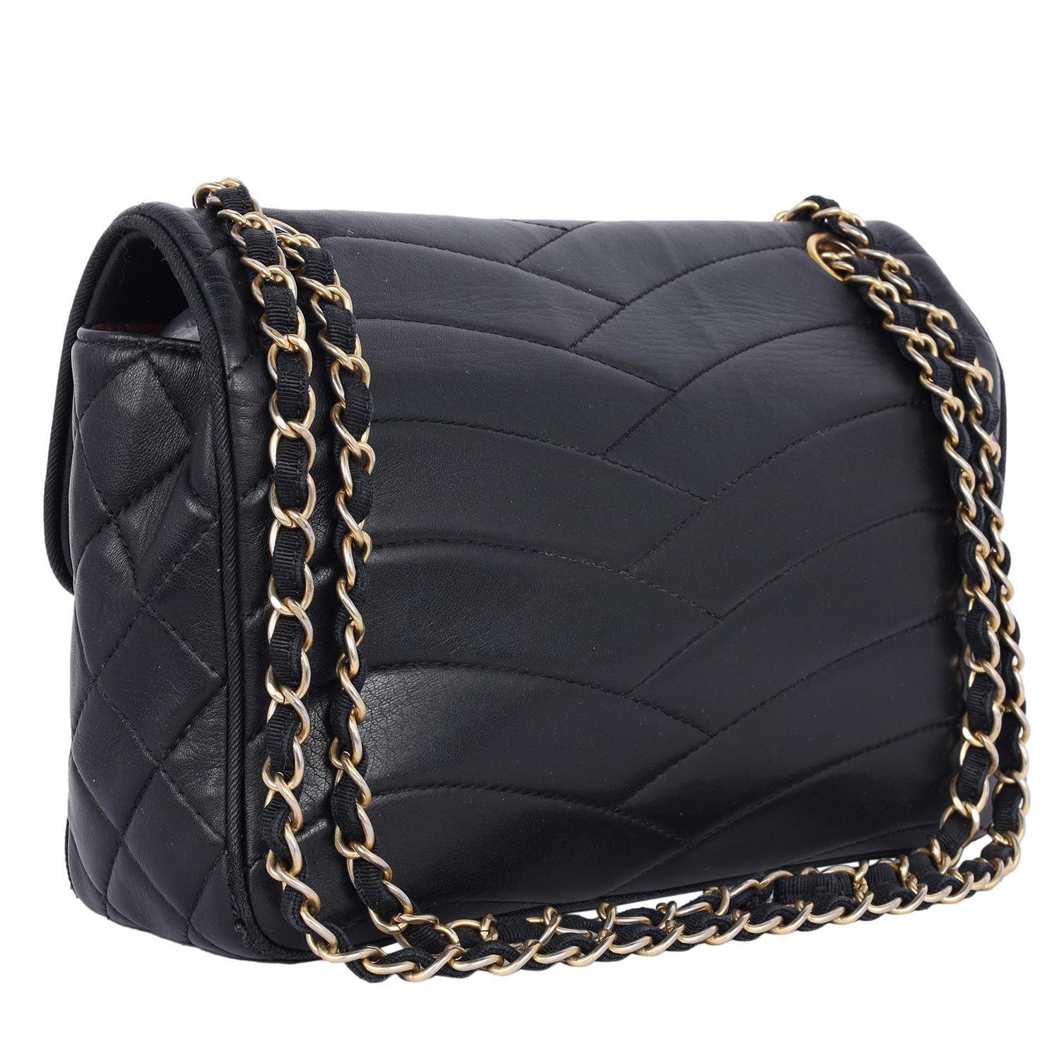Chanel Lambskin Scallop Quilted Pagoda Flap Bag Black 4