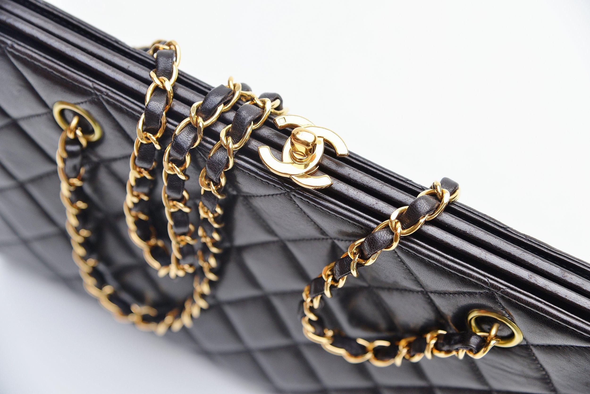 Chanel Lambskin Vintage Shoulder Bag CC top lock  4