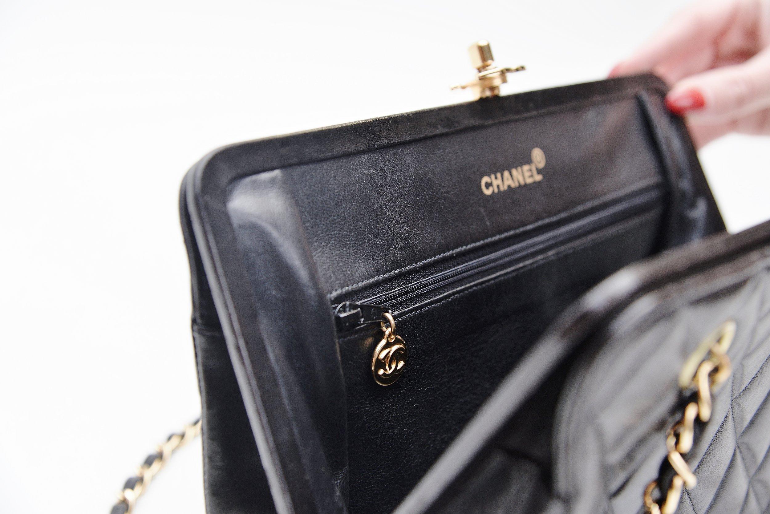 Women's Chanel Lambskin Vintage Shoulder Bag CC top lock 