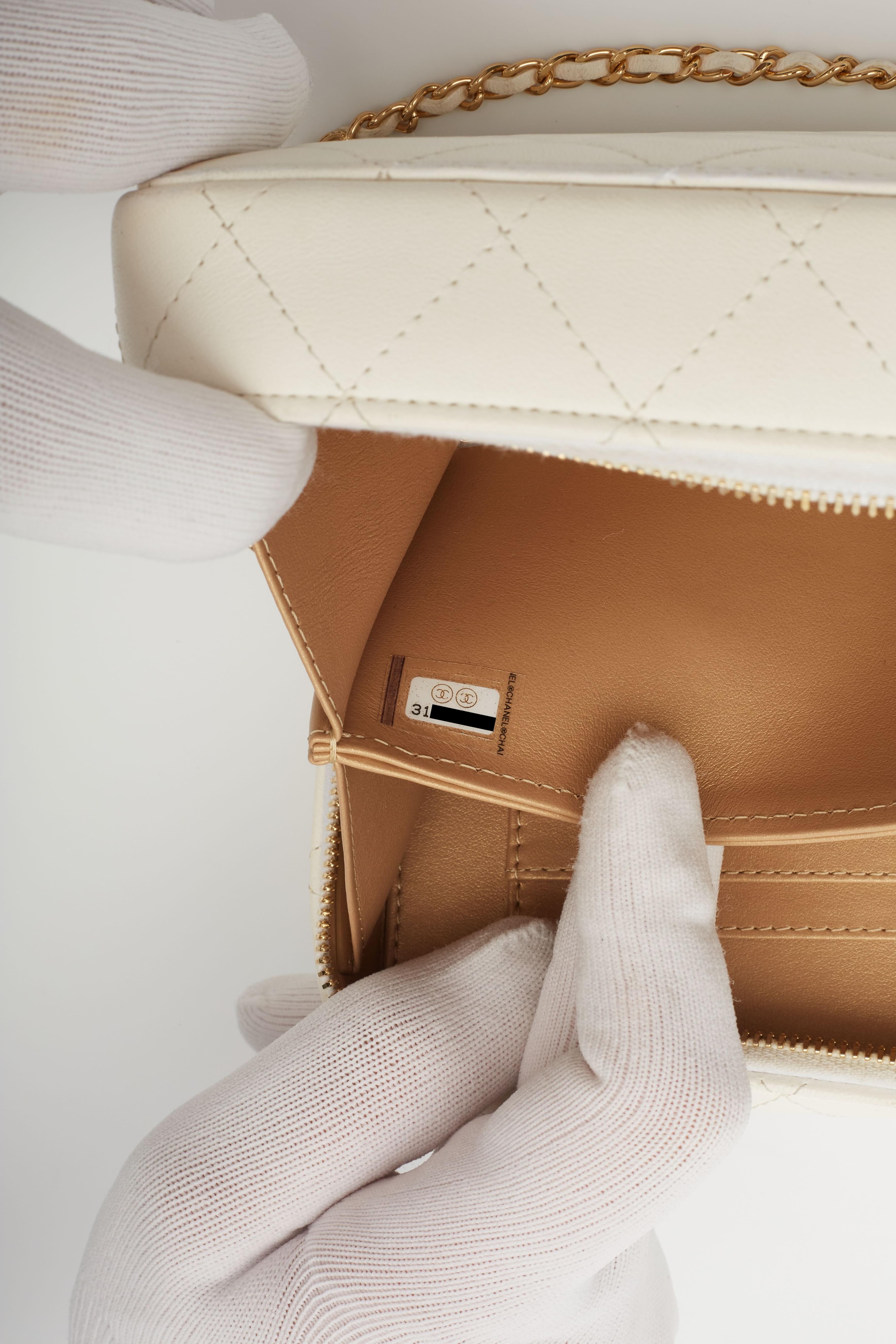 Chanel Lambskin White Golden Plate Vanity Shoulder Bag For Sale 6