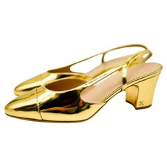 Chanel Goldenes laminiertes Kalbsleder