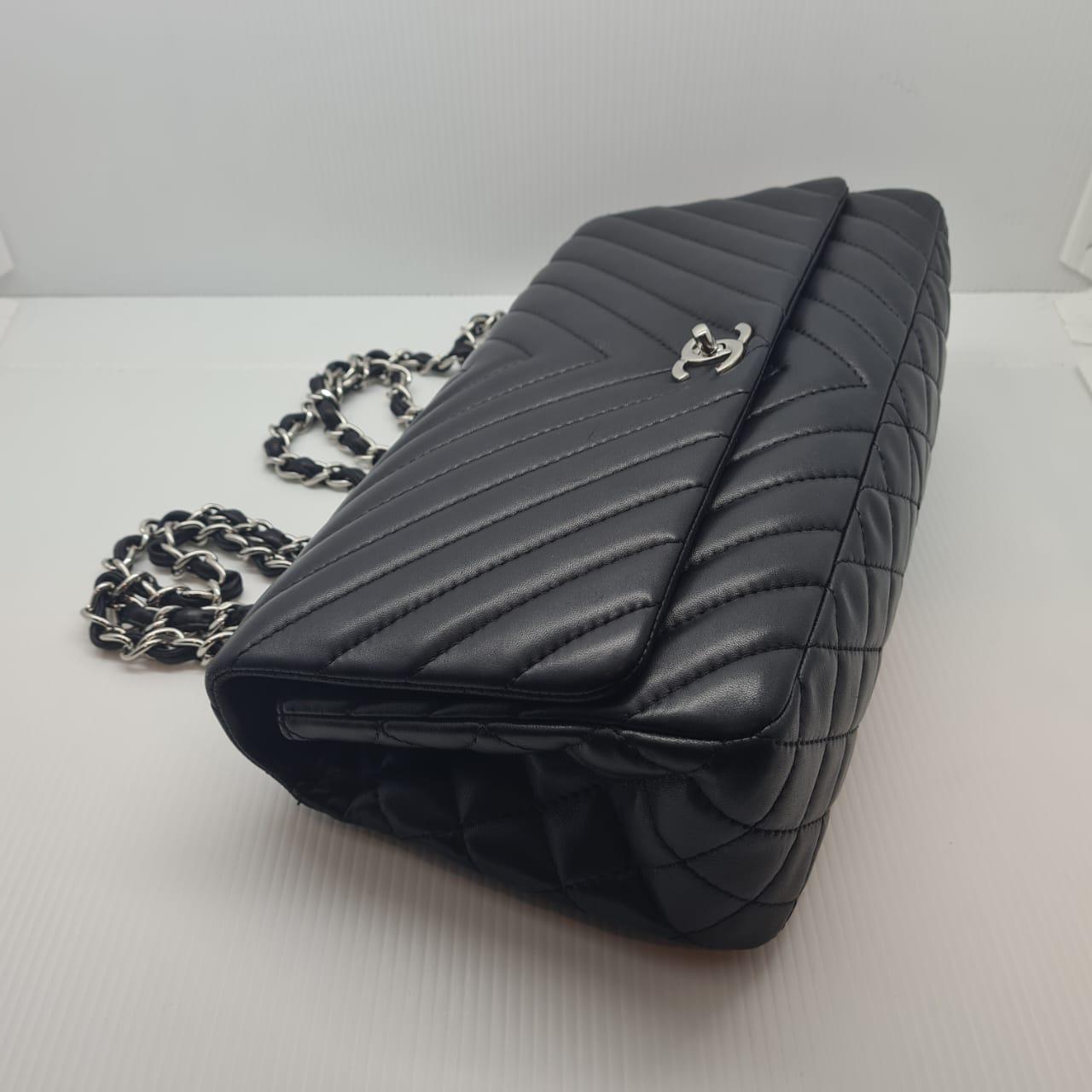 Chanel Large Black Lambskin Chevron Quilted Single Flap Bag For Sale 1