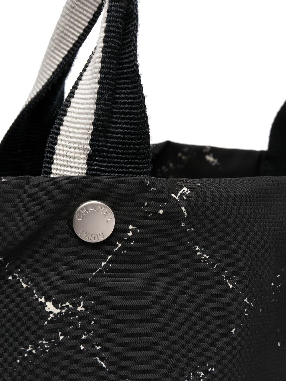 Chanel Große schwarze Tote Bag im Zustand „Gut“ im Angebot in Paris, FR