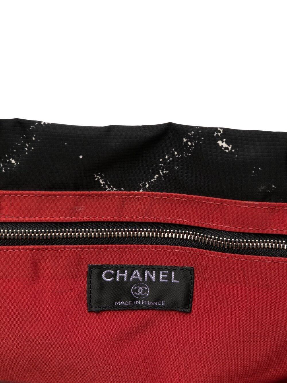 Chanel Große schwarze Tote Bag im Angebot 1