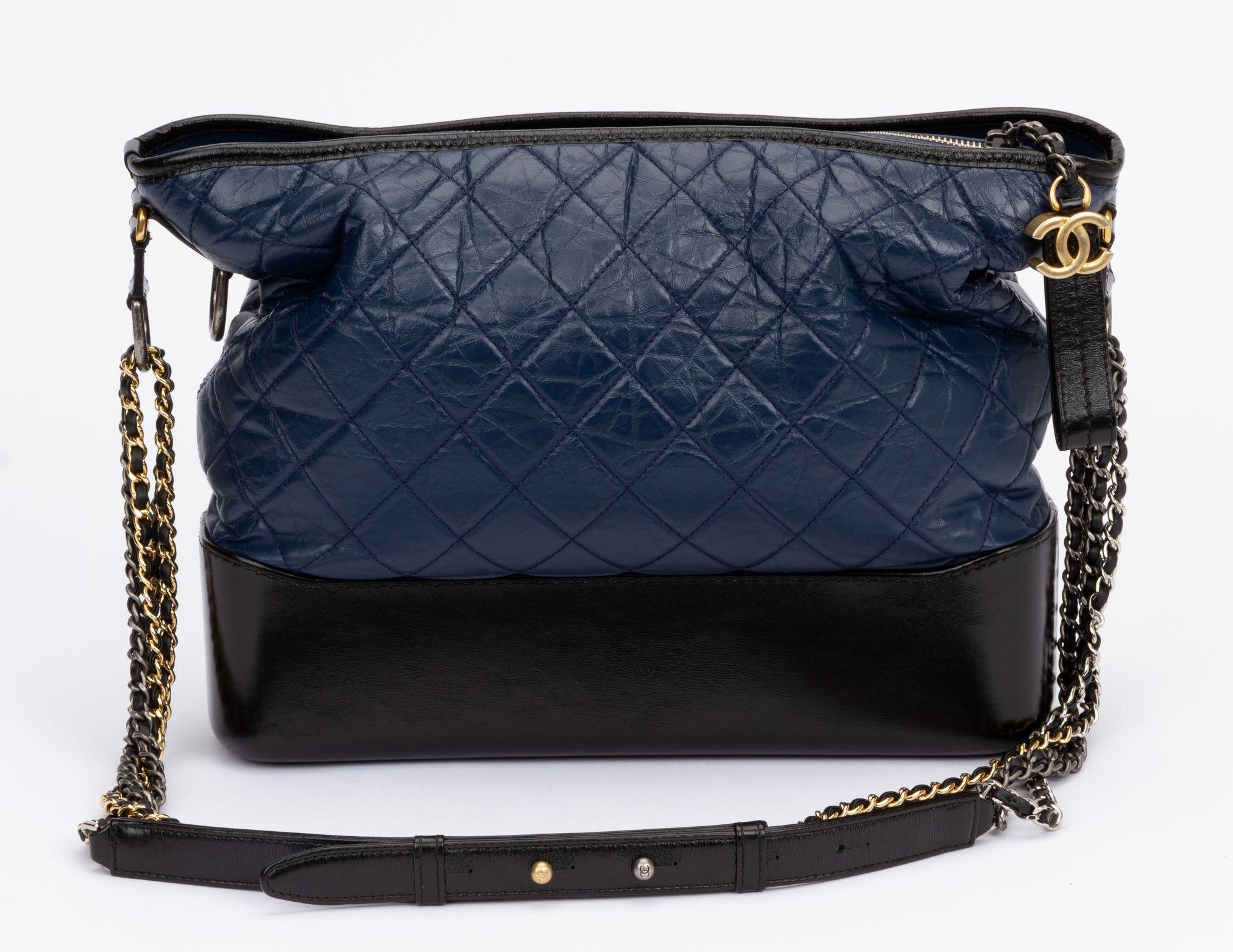 Chanel Große blau-schwarze Gabrielle-Tasche Damen im Angebot