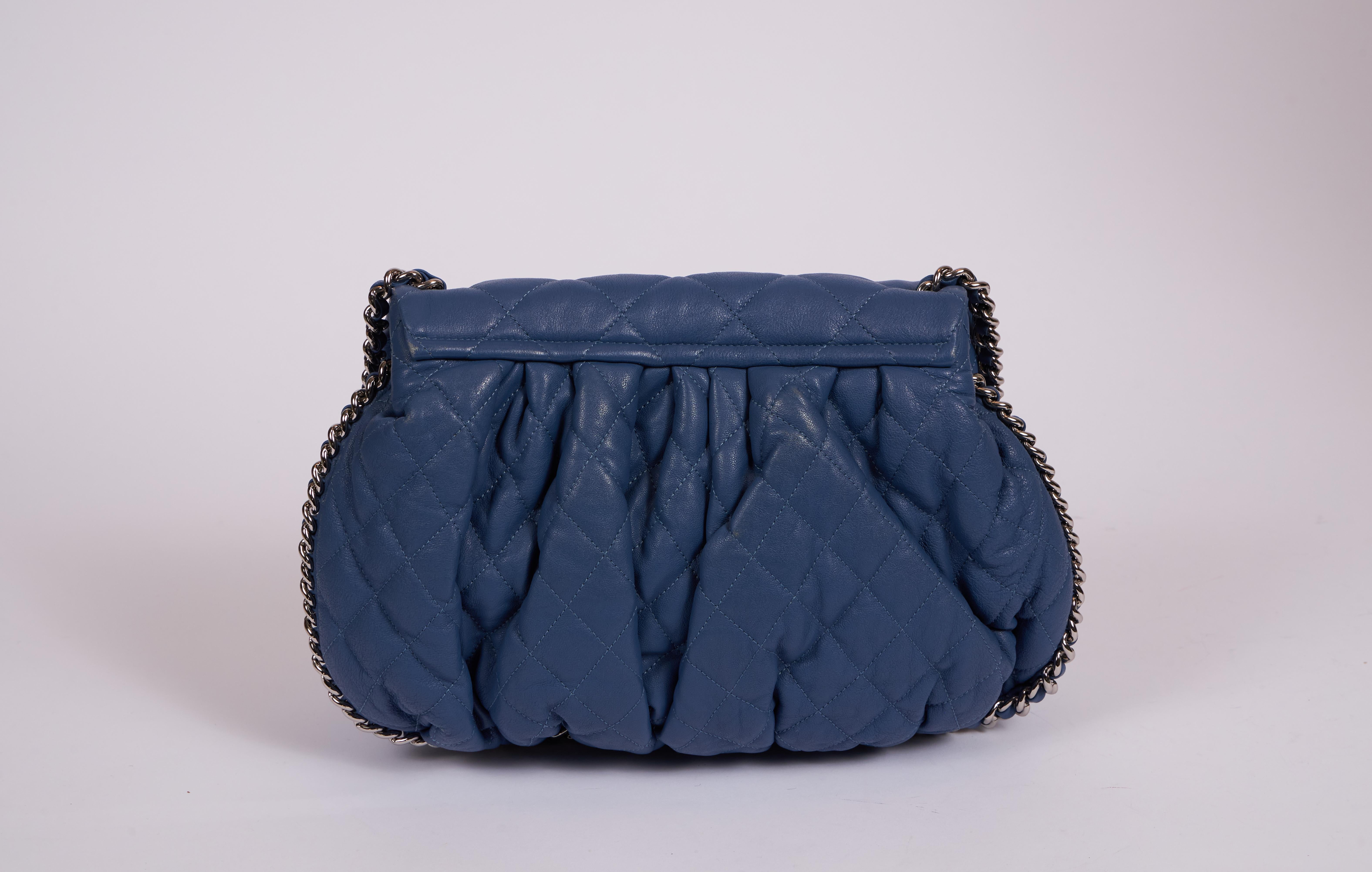 chanel blue chain bag