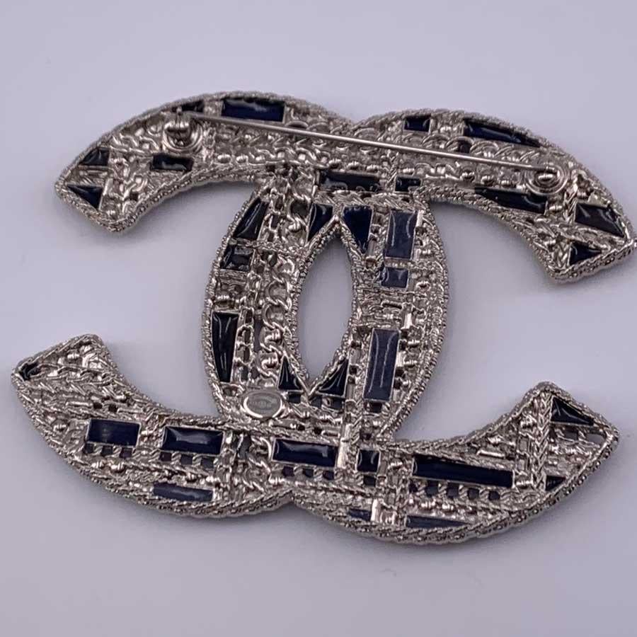 CHANEL Large Brooch With Pearl And Rhinestones 3