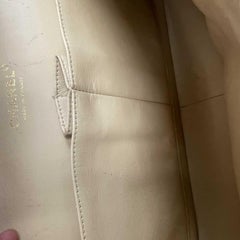 CHANEL - Große CC Umhängetasche aus braunem Leder mit doppelter Klappe