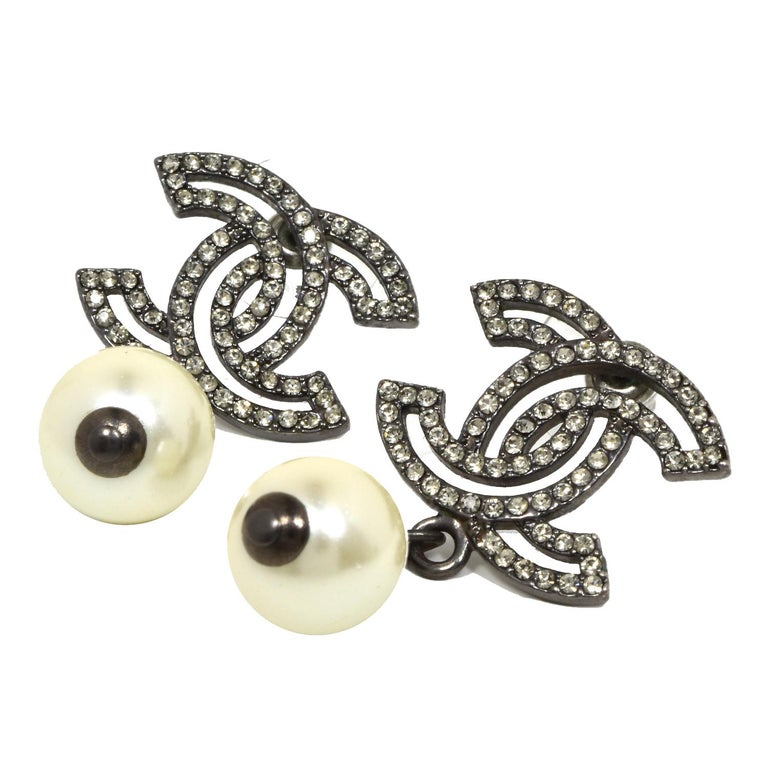 Chanel Large CC Faux Pearl Drop Earring For Sale at 1stDibs