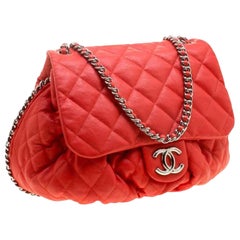 Borsa Chanel a catena grande intorno all'edizione limitata in pelle di vitello rossa incontaminata con pattina