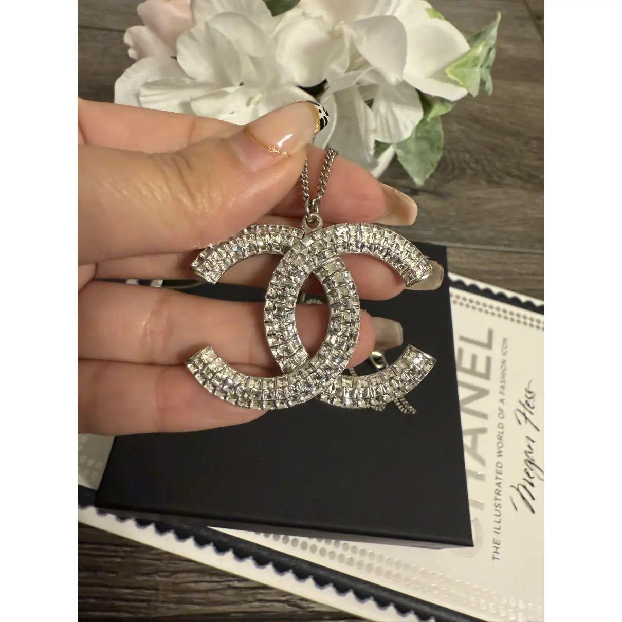 Collana Chanel con ciondolo grande in cristallo CC in vendita 1