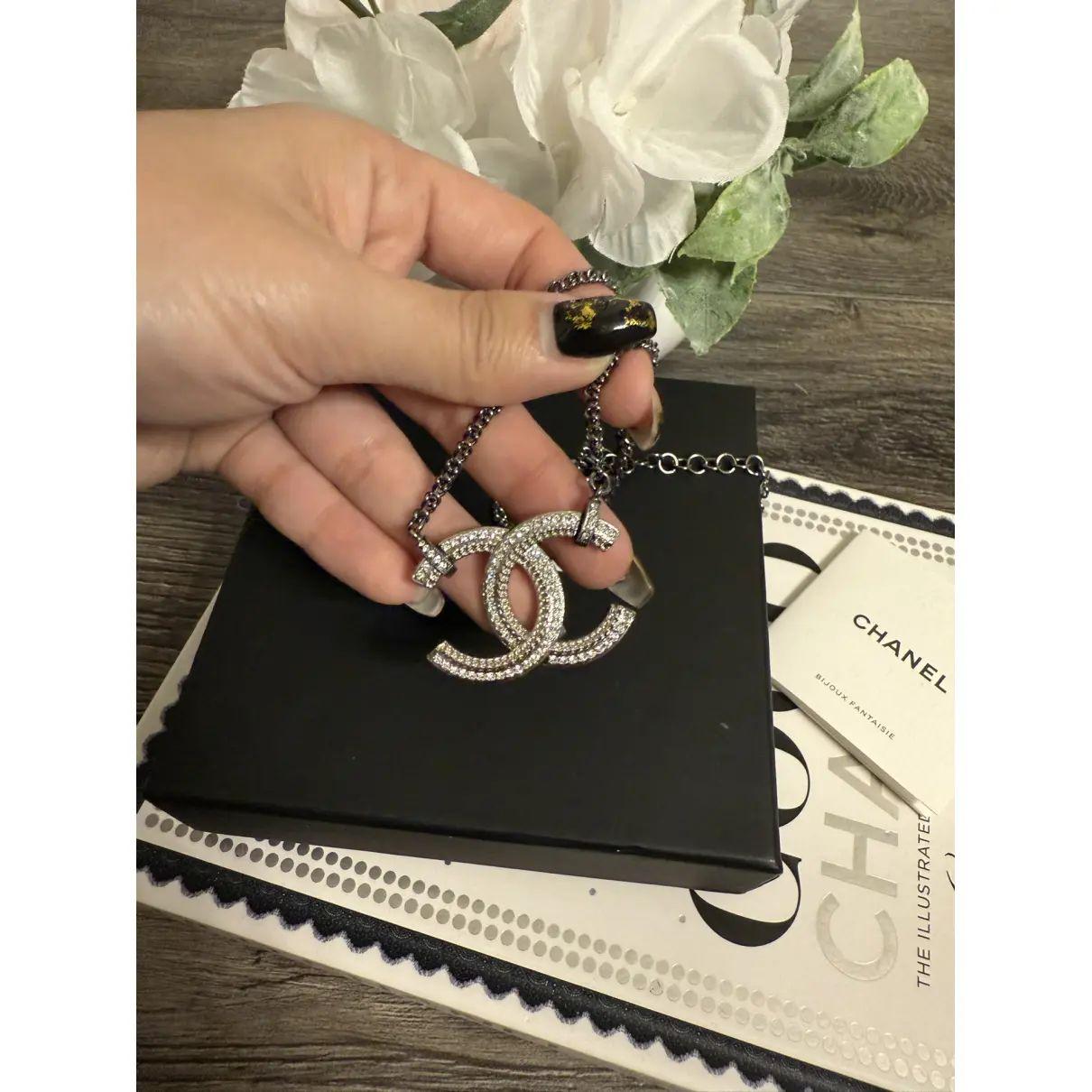 Collana Chanel con ciondolo in argento con cristalli grandi A. Silver In condizioni buone in vendita a Bellevue, WA