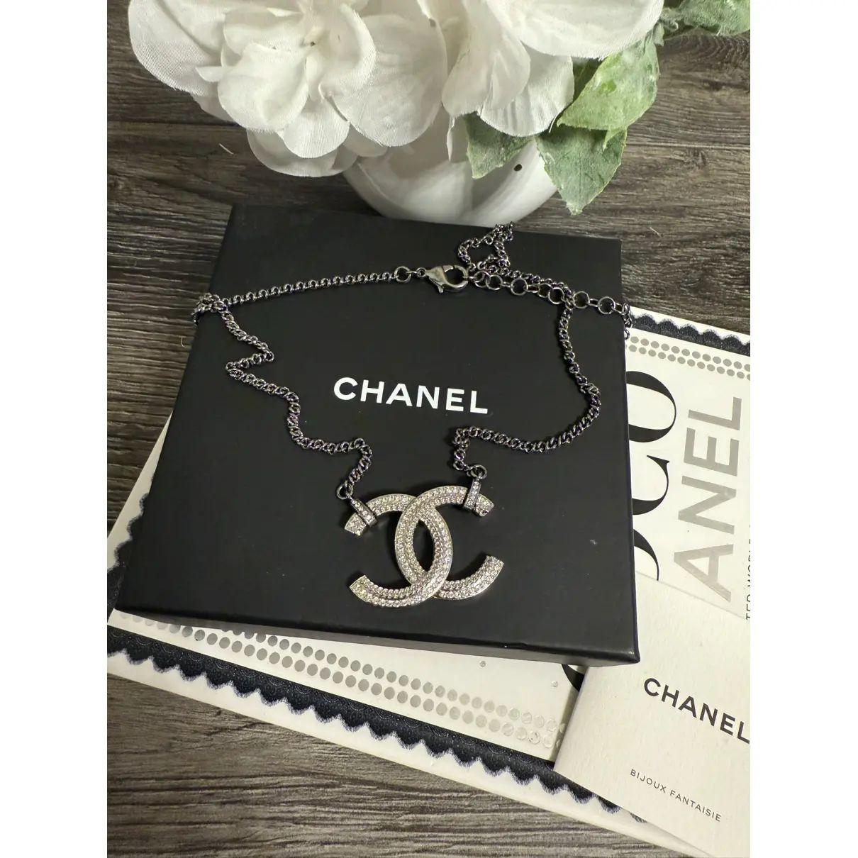 Collana Chanel con ciondolo in argento con cristalli grandi A. Silver in vendita 5
