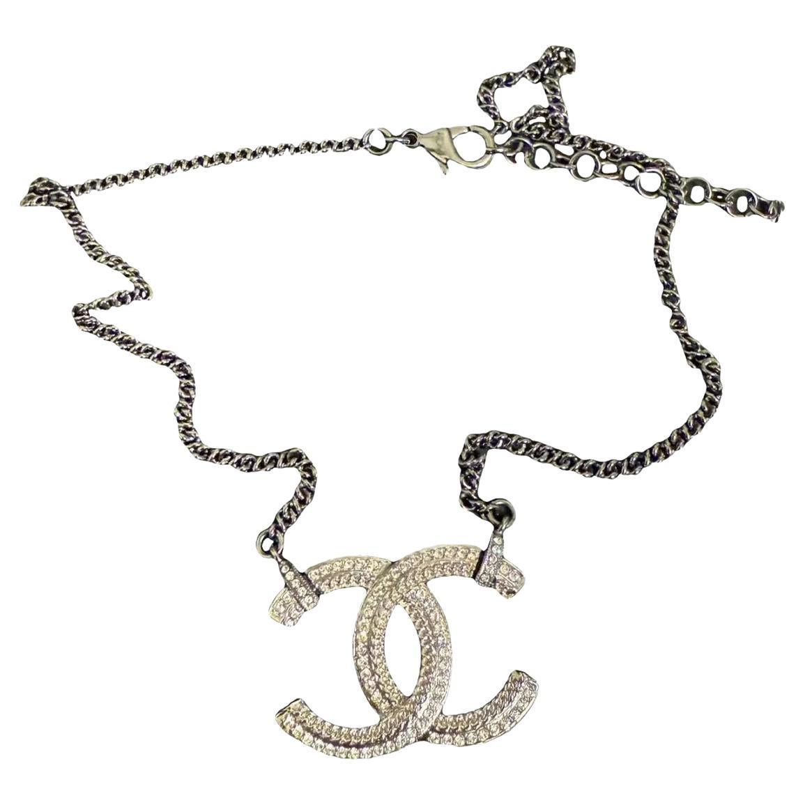 Chanel Gran Colgante de Cristal CC Collar de Plata Collar de Declaración