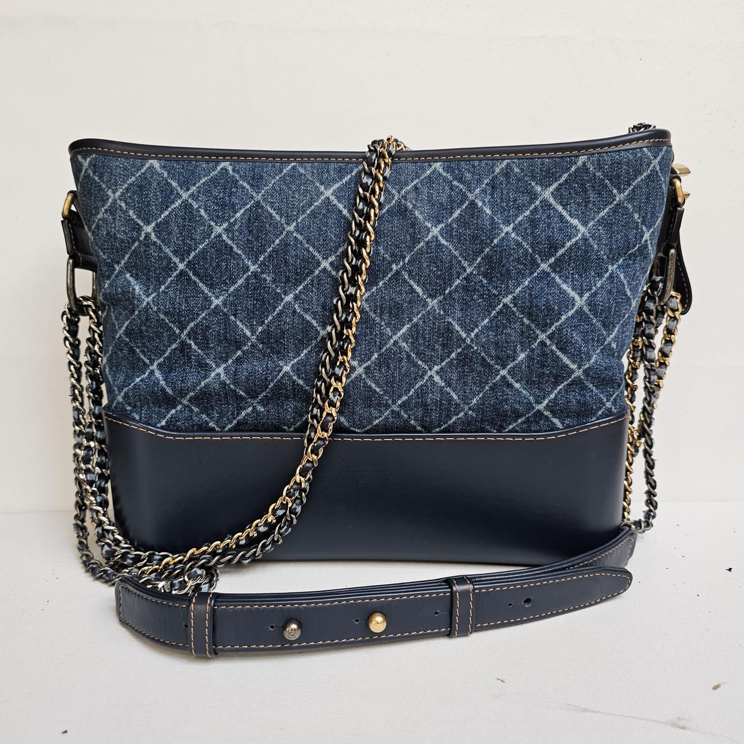 Chanel Medium Denim Quilted Gabrielle Hobo Bag In Excellent Condition For Sale In Jakarta, Daerah Khusus Ibukota Jakarta