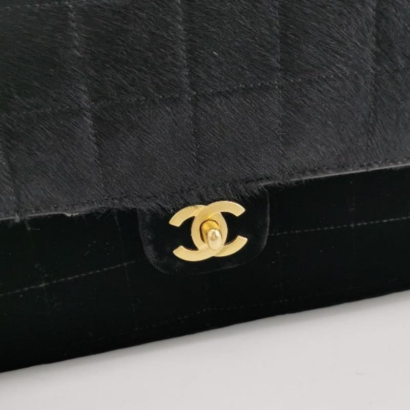 Chanel Borsa a spalla grande East West Rara in pelle nera e pelle di vitello stile cavallino in vendita 5