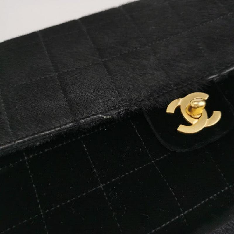 Chanel Borsa a spalla grande East West Rara in pelle nera e pelle di vitello stile cavallino in vendita 3