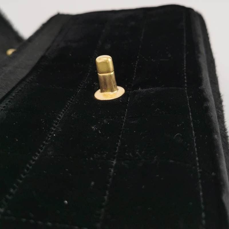 Chanel Borsa a spalla grande East West Rara in pelle nera e pelle di vitello stile cavallino in vendita 4
