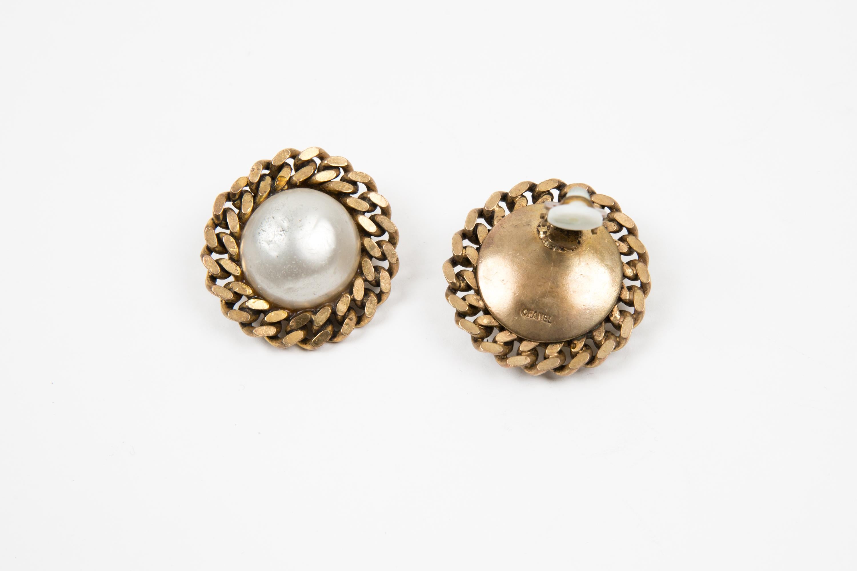 Women's Chanel Large Faux Pearls and Gold Tone Clip On Earrings For Sale