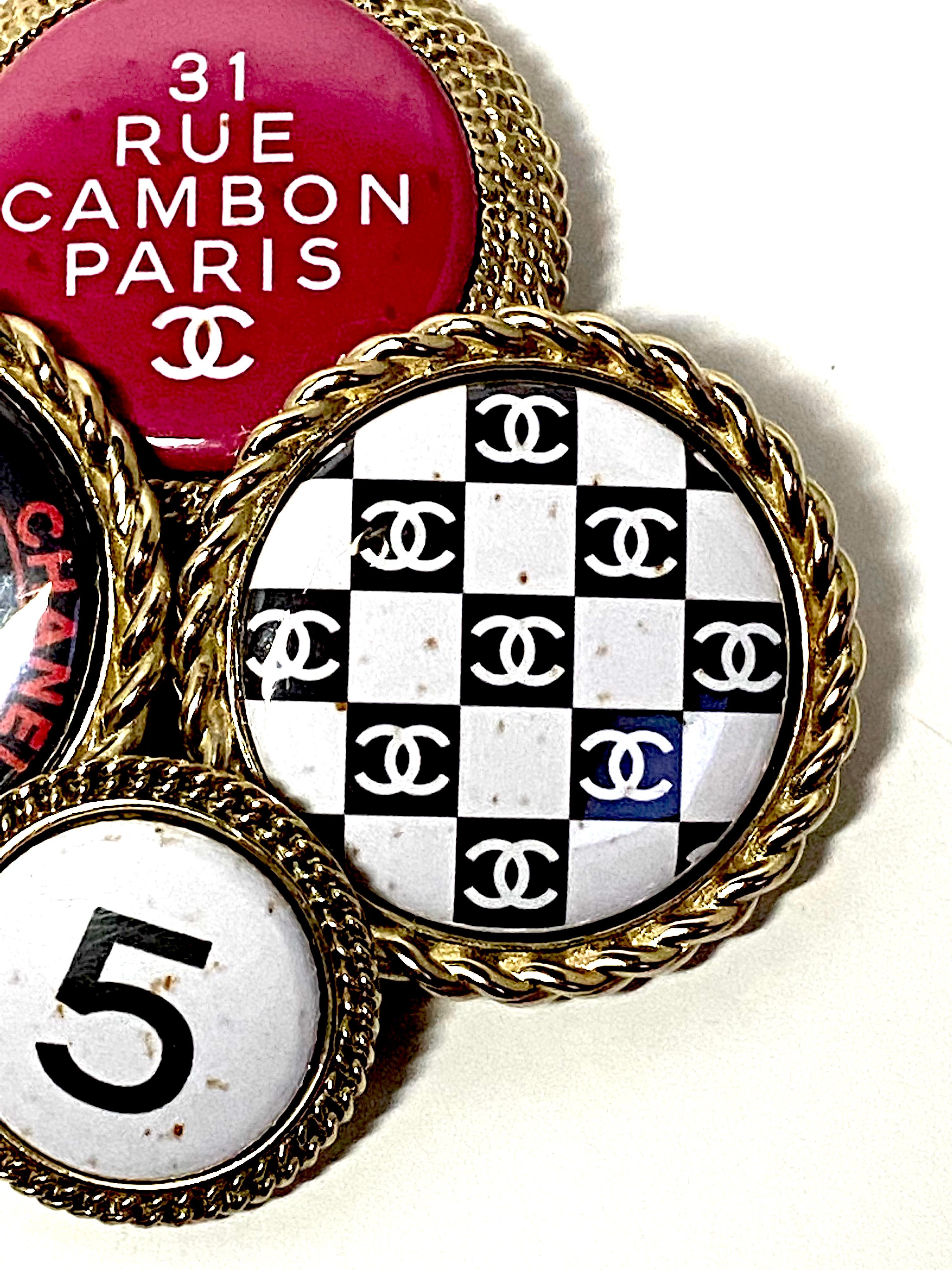 Chanel Large Gold 4 Button CC Logo Graphic Brooch, Spring 2008 Collection In Good Condition In New York, NY