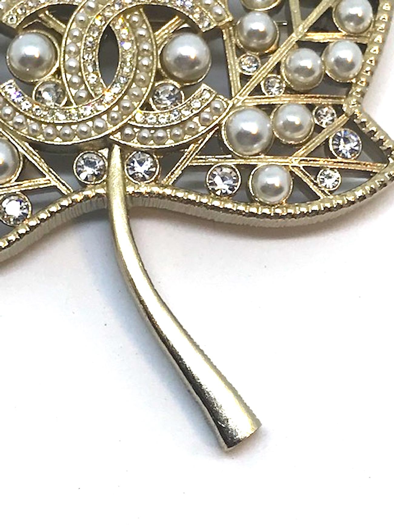 Chanel Large Gold and Pearl Leaf Pin, 2018 Collection 2