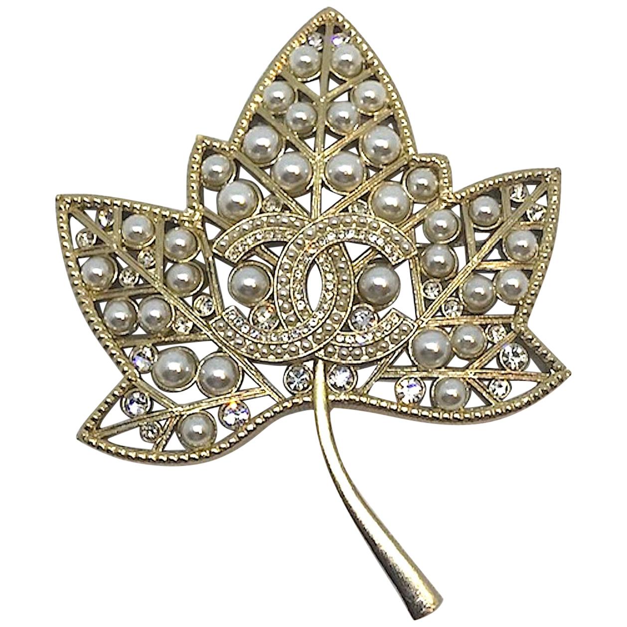 Chanel Large Gold and Pearl Leaf Pin, 2018 Collection