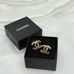 Chanel Große Gold CC Statement-Ohrringe mit Kristall-Akzenten