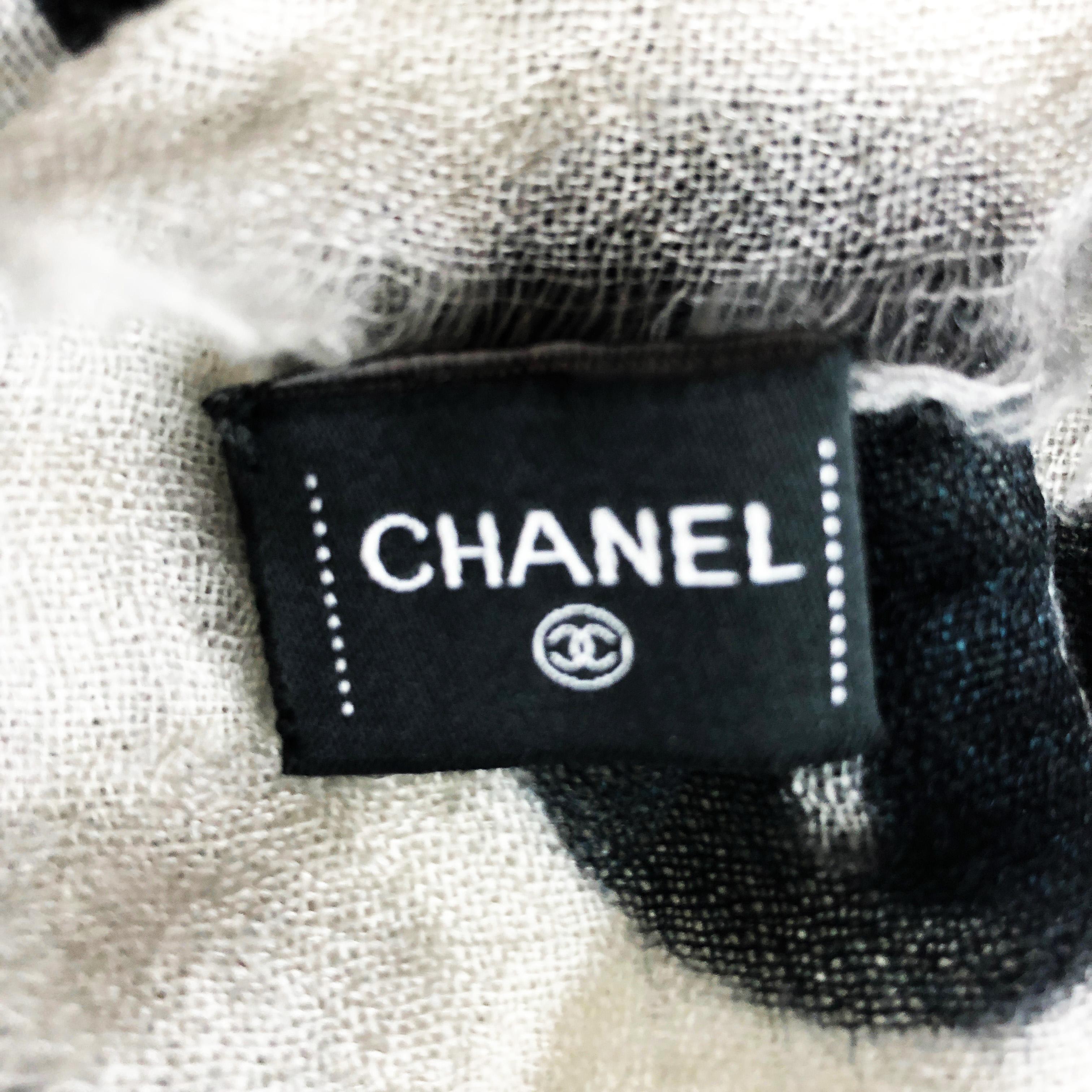 Chanel Large Echarpe Châle Graffiti Cachemire 51in CC Logo avec boite 6
