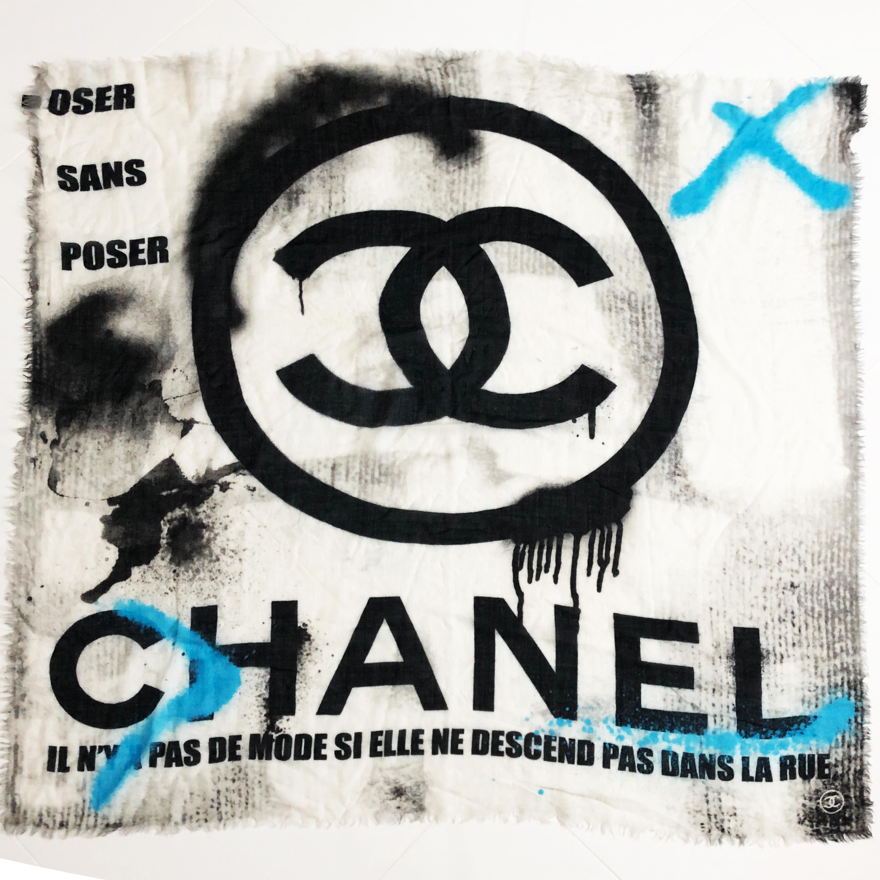 Gris Chanel Large Echarpe Châle Graffiti Cachemire 51in CC Logo avec boite
