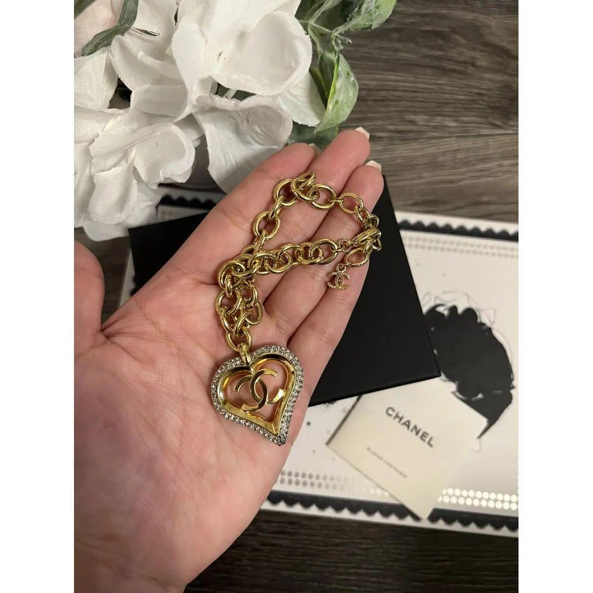 Chanel - Bracelet à breloques avec cœur en cristal CC surdimensionné en vente 4