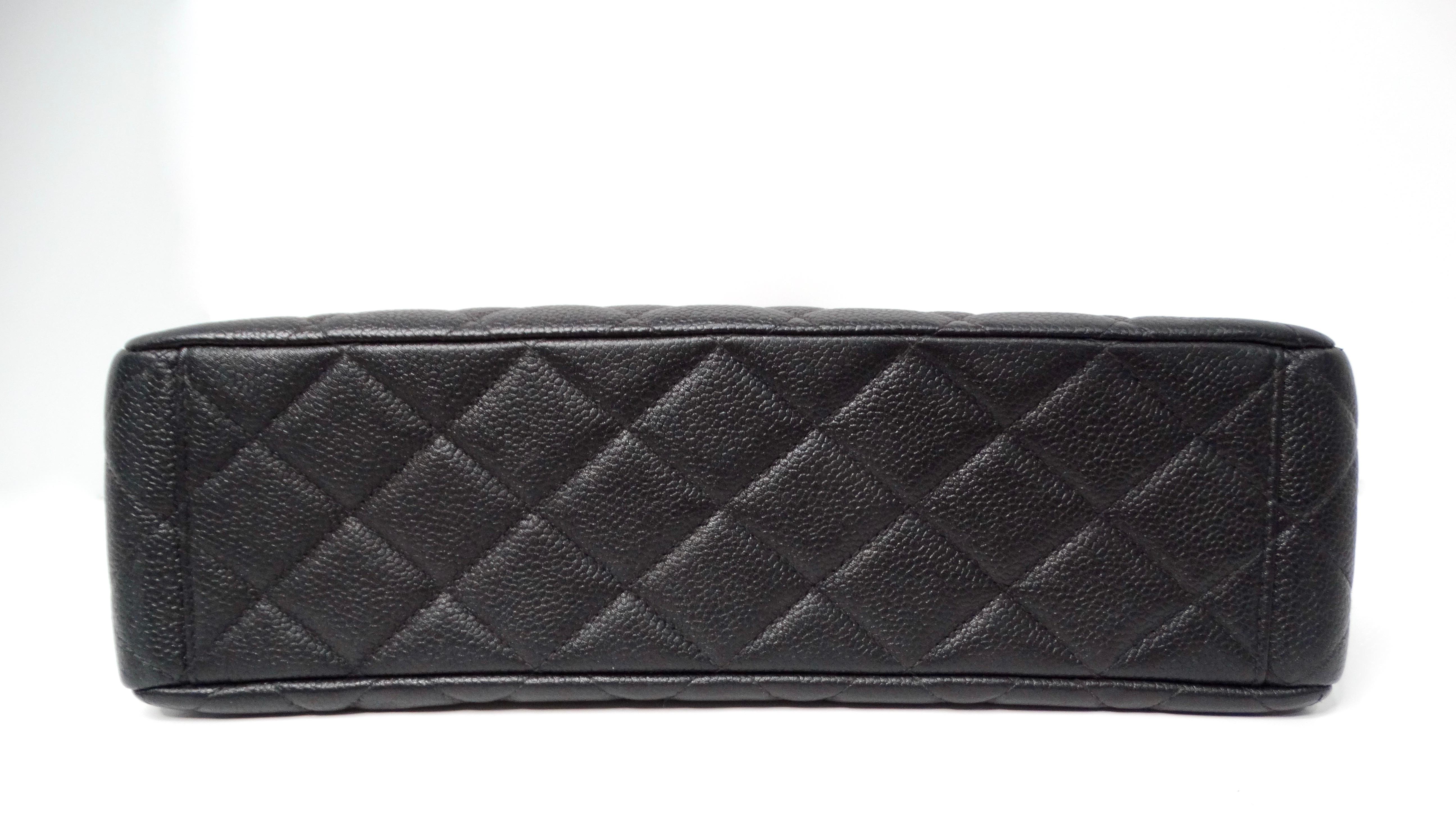 Chanel Large Quilted Caviar Leather Interlocking CC Messenger Shoulder Bag 2