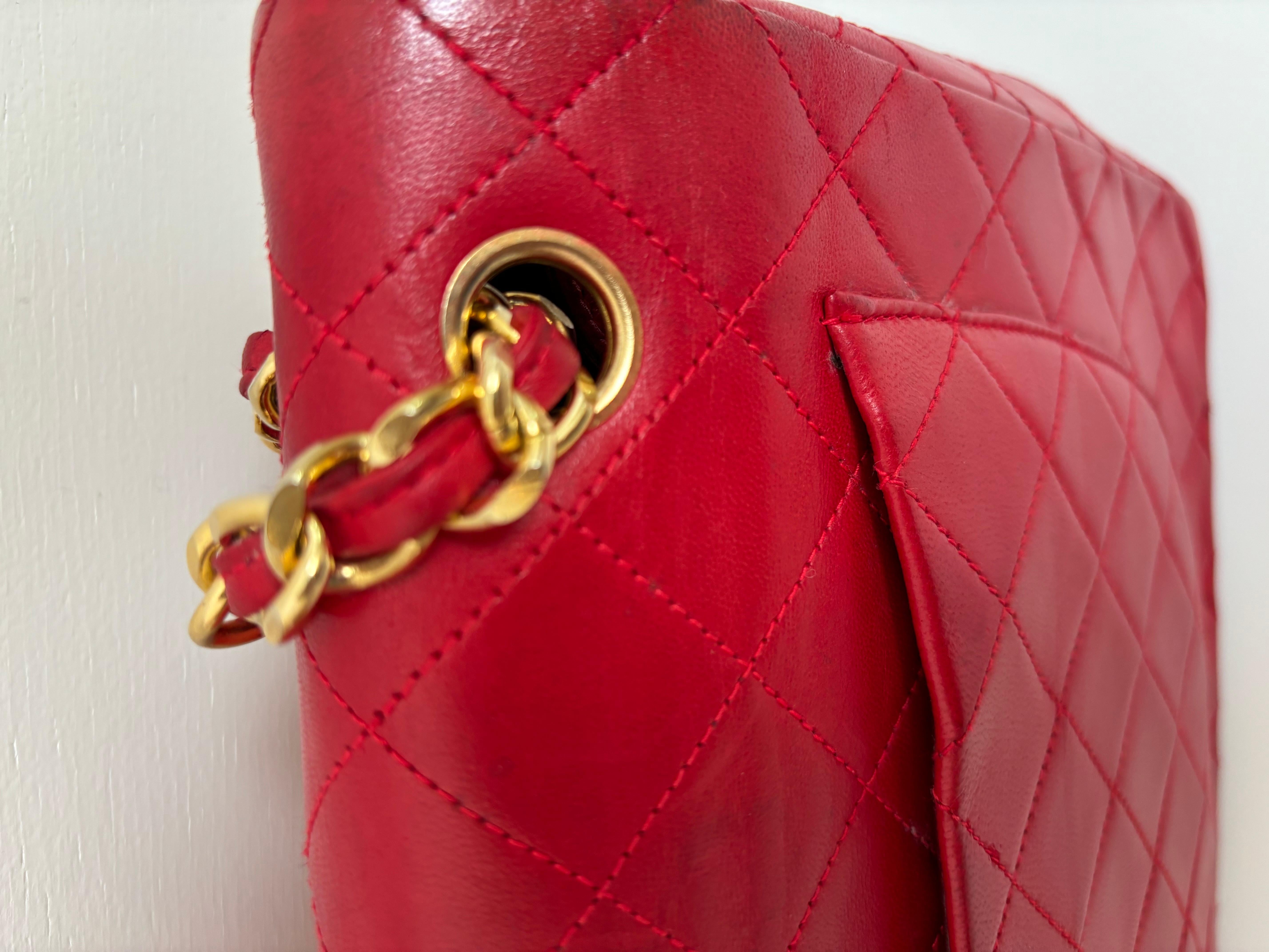 Chanel grand sac bigarré en cuir d'agneau rouge matelassé en bon état vintage Pour femmes en vente