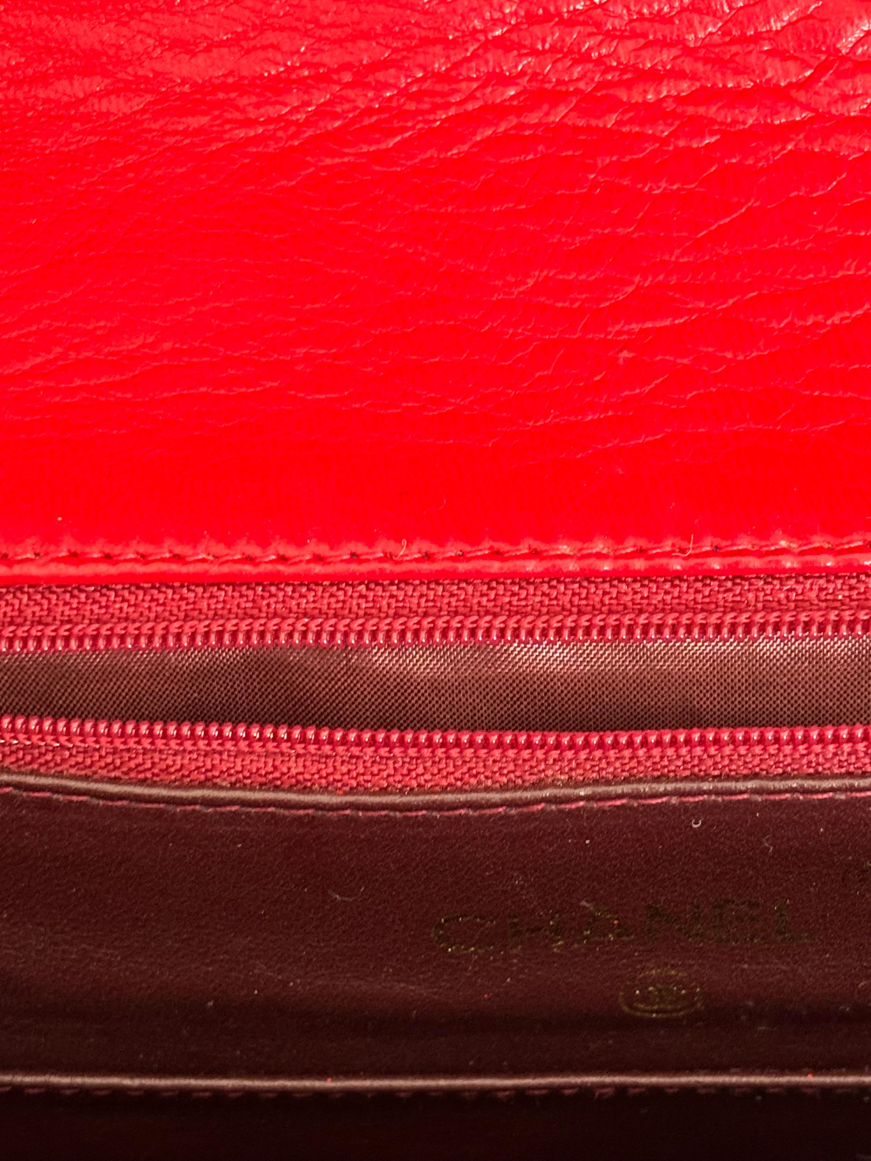 Chanel grand sac bigarré en cuir d'agneau rouge matelassé en bon état vintage en vente 1