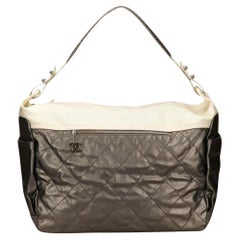 Chanel Large Silver and Cream Quilted Biarritz Paris Weekender Hobo 61ck38s