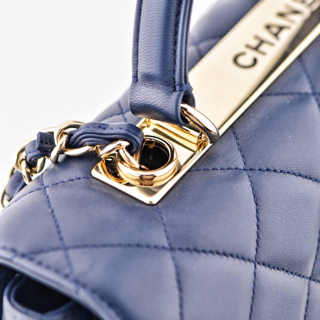Chanel Large Trendy CC Top Handle Flap Bag in Navy Lambskin For Sale 11