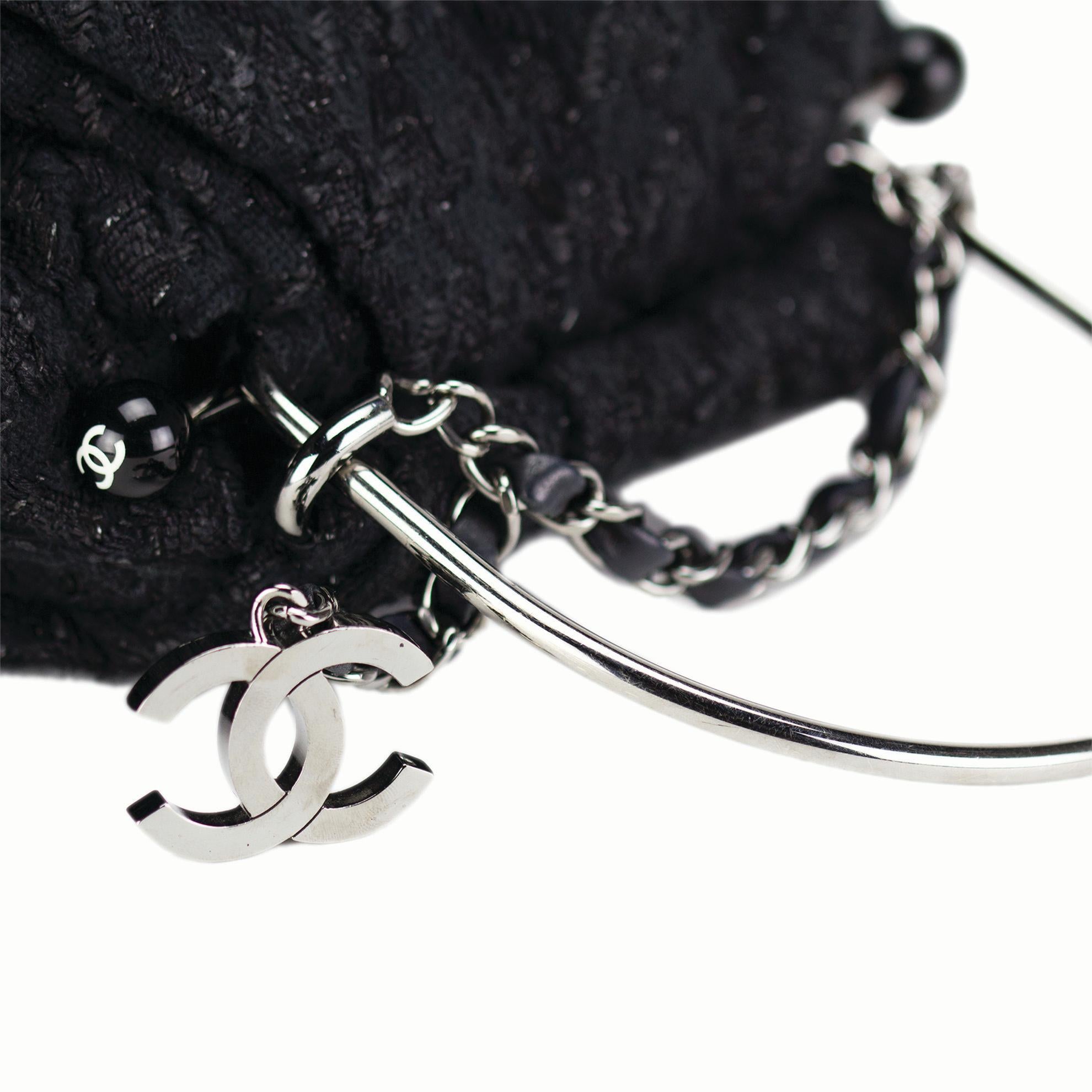 Chanel Bolso grande con asa superior de tweed en venta 10