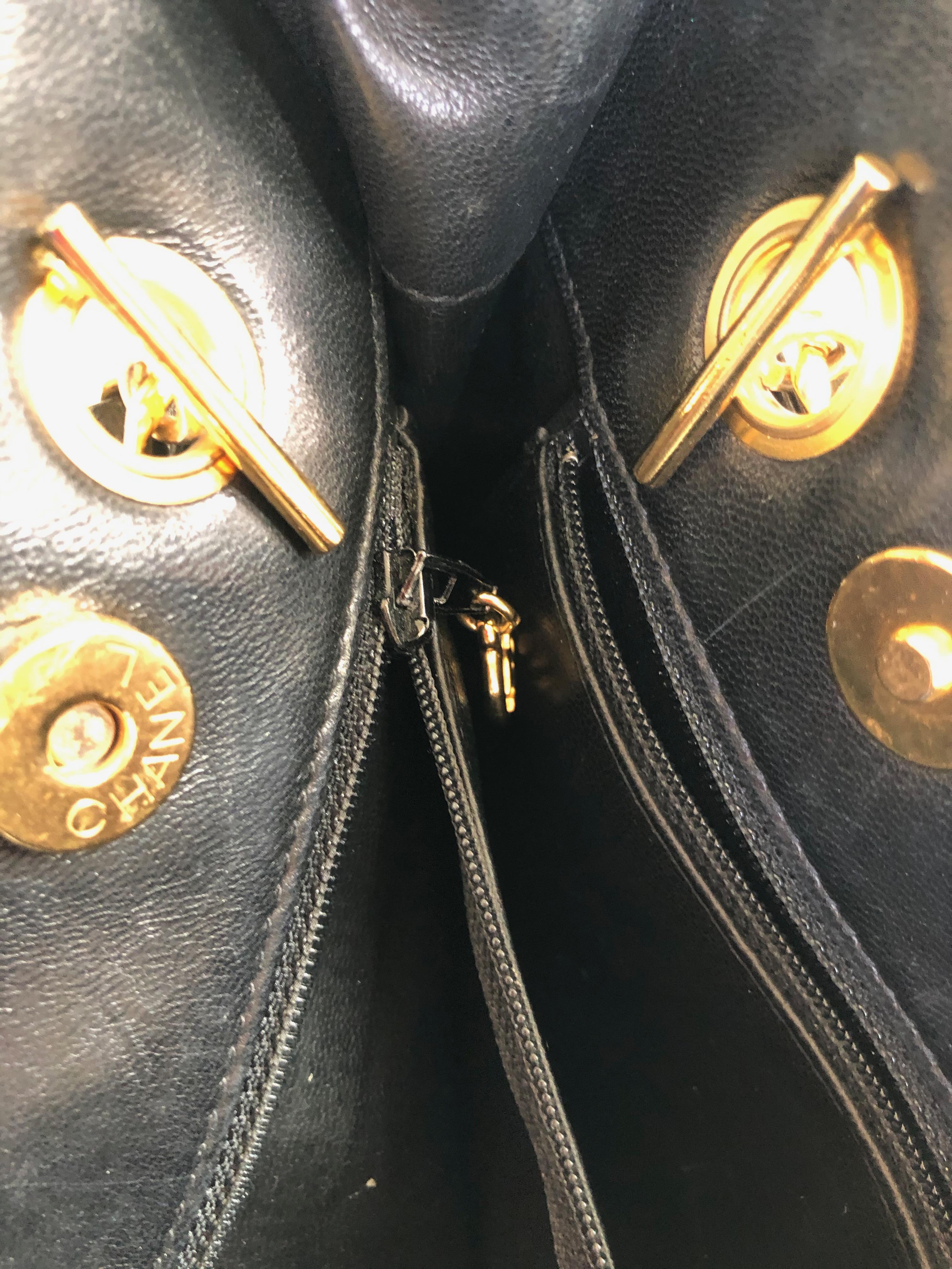 Chanel Large Vintage Black Leather Shopping Bag w Large CC Logo & Gold Hardware For Sale 5