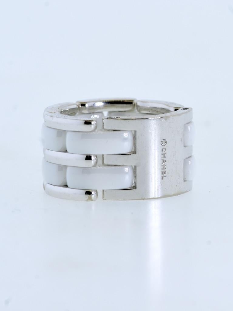 Flexibler Vintage-Ring von Chanel, Largest Model Ultra 18K Weißgold & Weiß Keramik für Damen oder Herren im Angebot